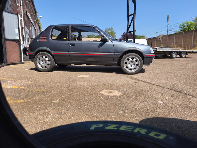 Peugeot 205 GTI 1.9