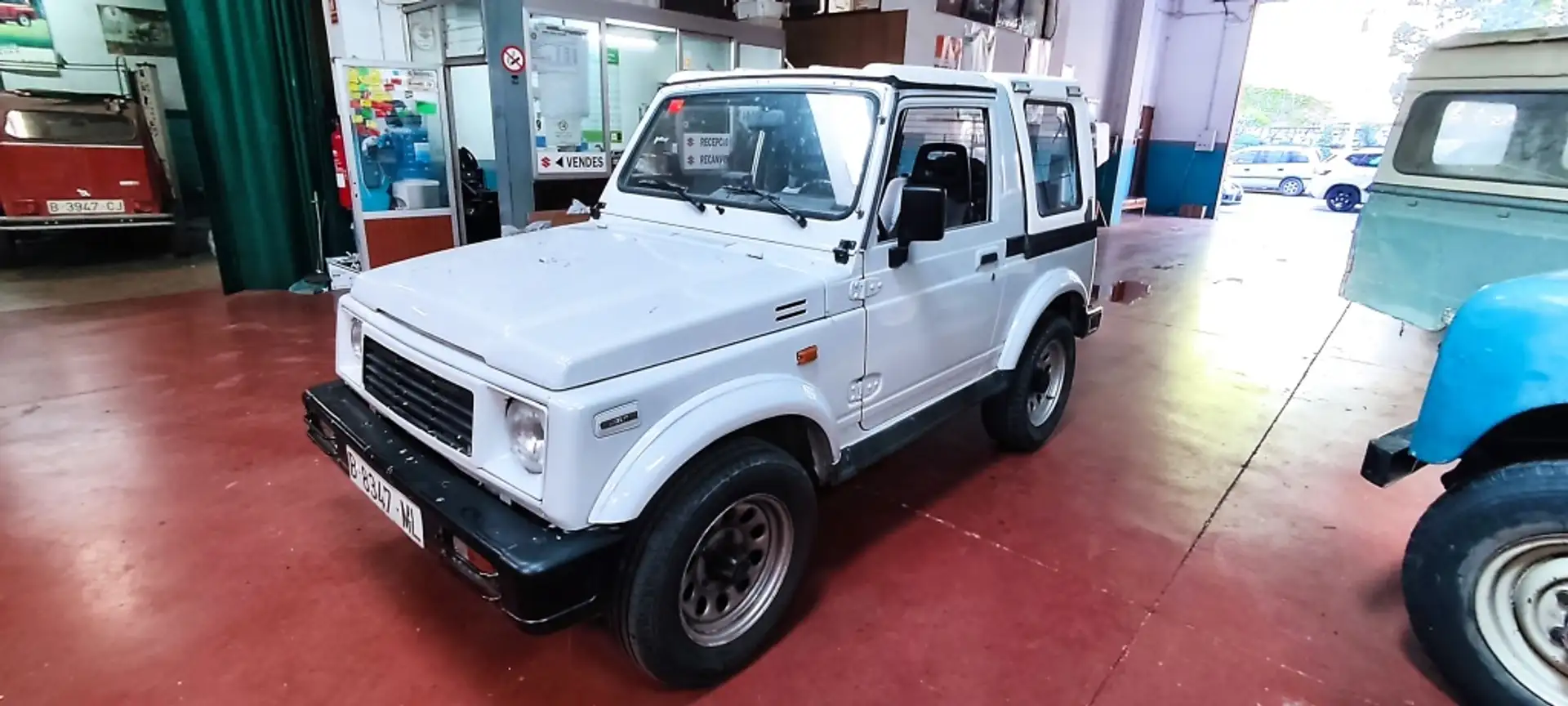 Suzuki Samurai 1.3 JHT Plástico Gris - 1