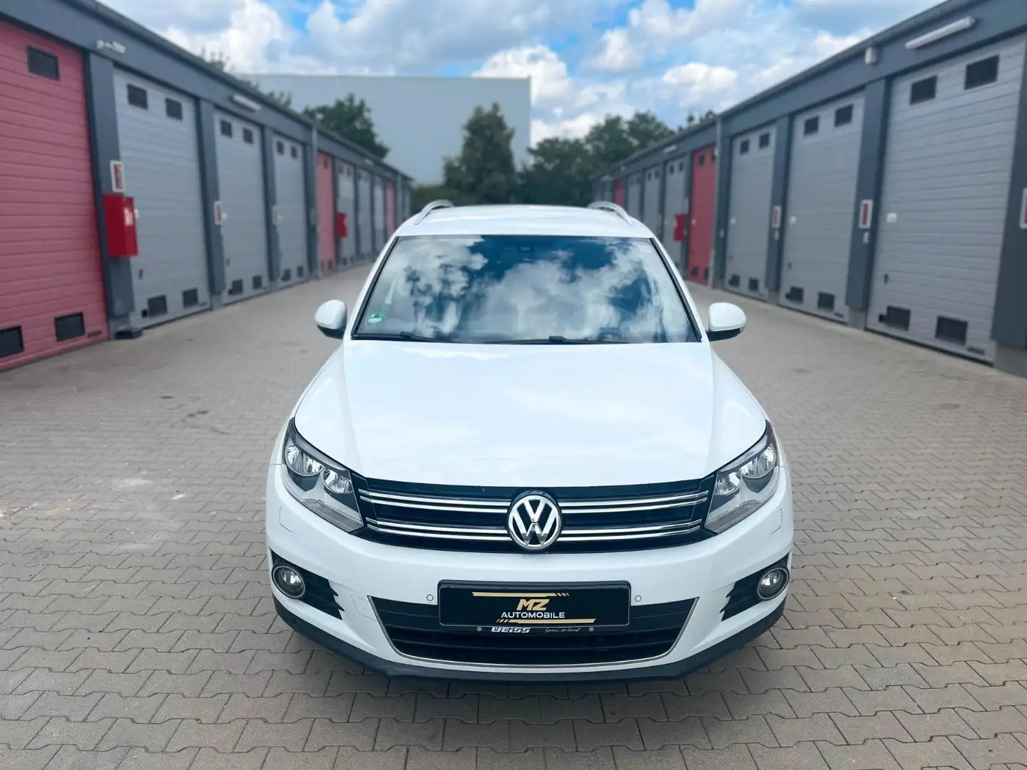 Volkswagen Tiguan Life BMT 1 Hand Rentner Weiß - 2