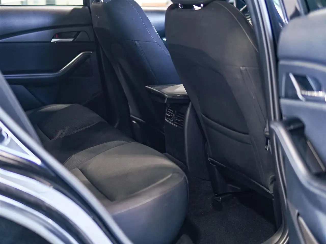 Mazda CX-30 снимка Mazda CX-30