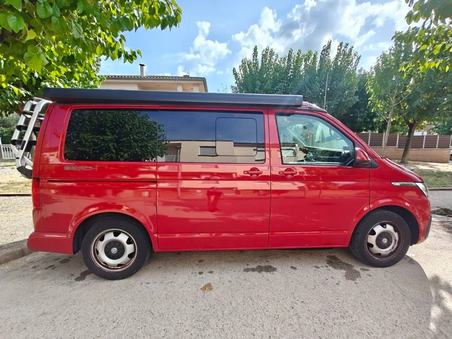 Volkswagen T6.1 California California Beach Automática Rojo - 2