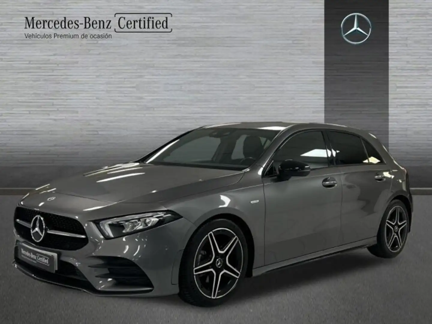 Mercedes-Benz A 200 d AMG Line (EURO 6d) - 1