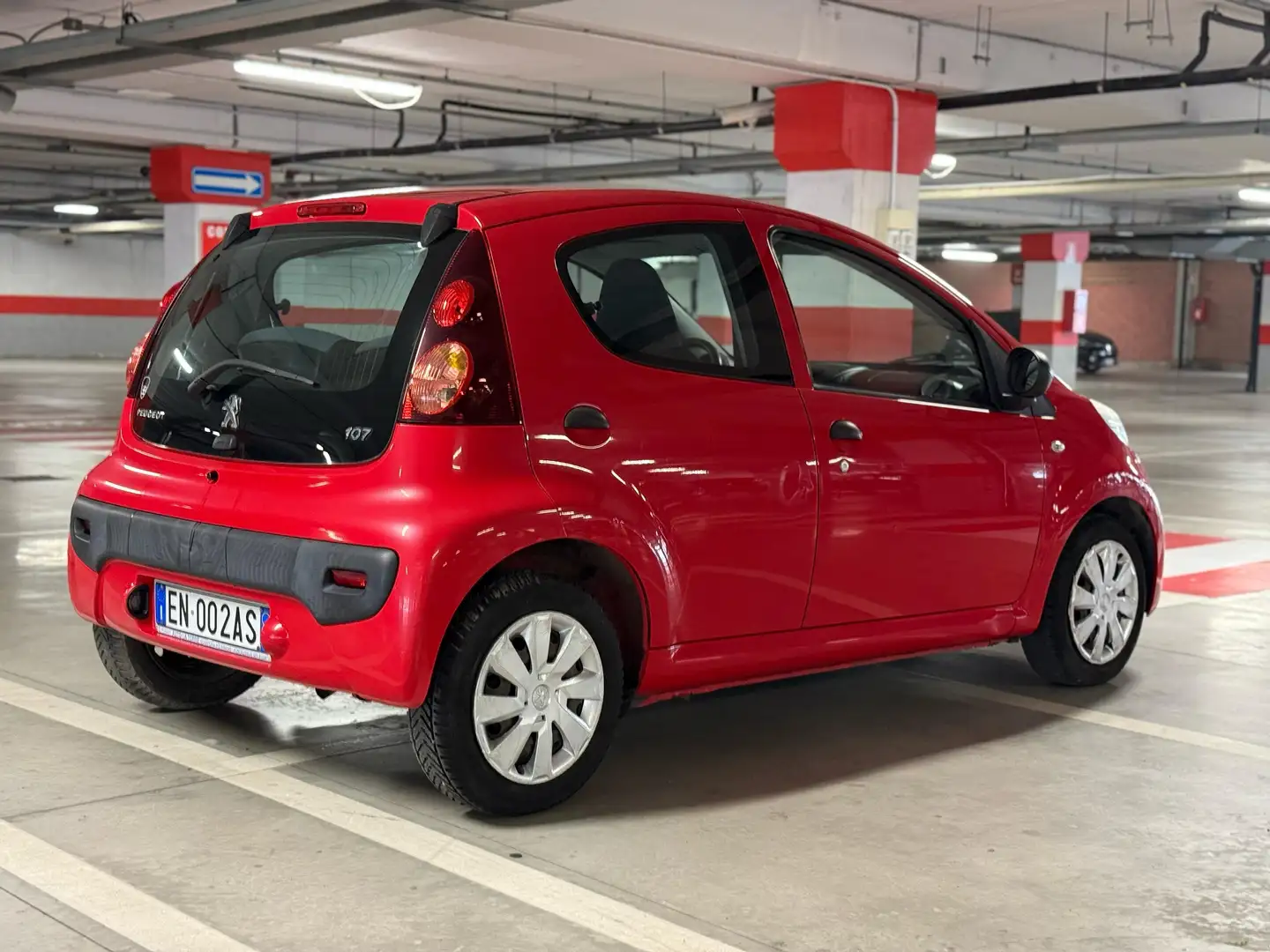 Peugeot 107 2012 3p 1.0 12v Active Rosso - 2