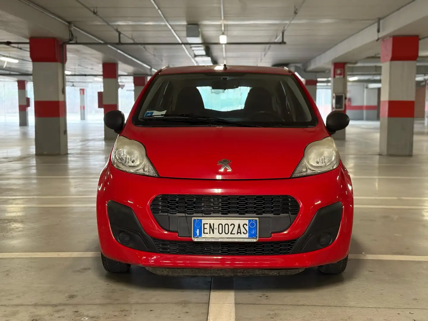 Peugeot 107 2012 3p 1.0 12v Active Rosso - 1