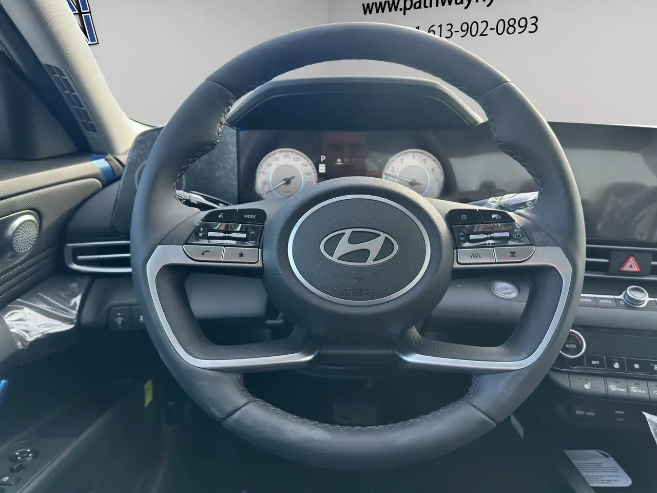 Hyundai ELANTRA снимка Hyundai ELANTRA