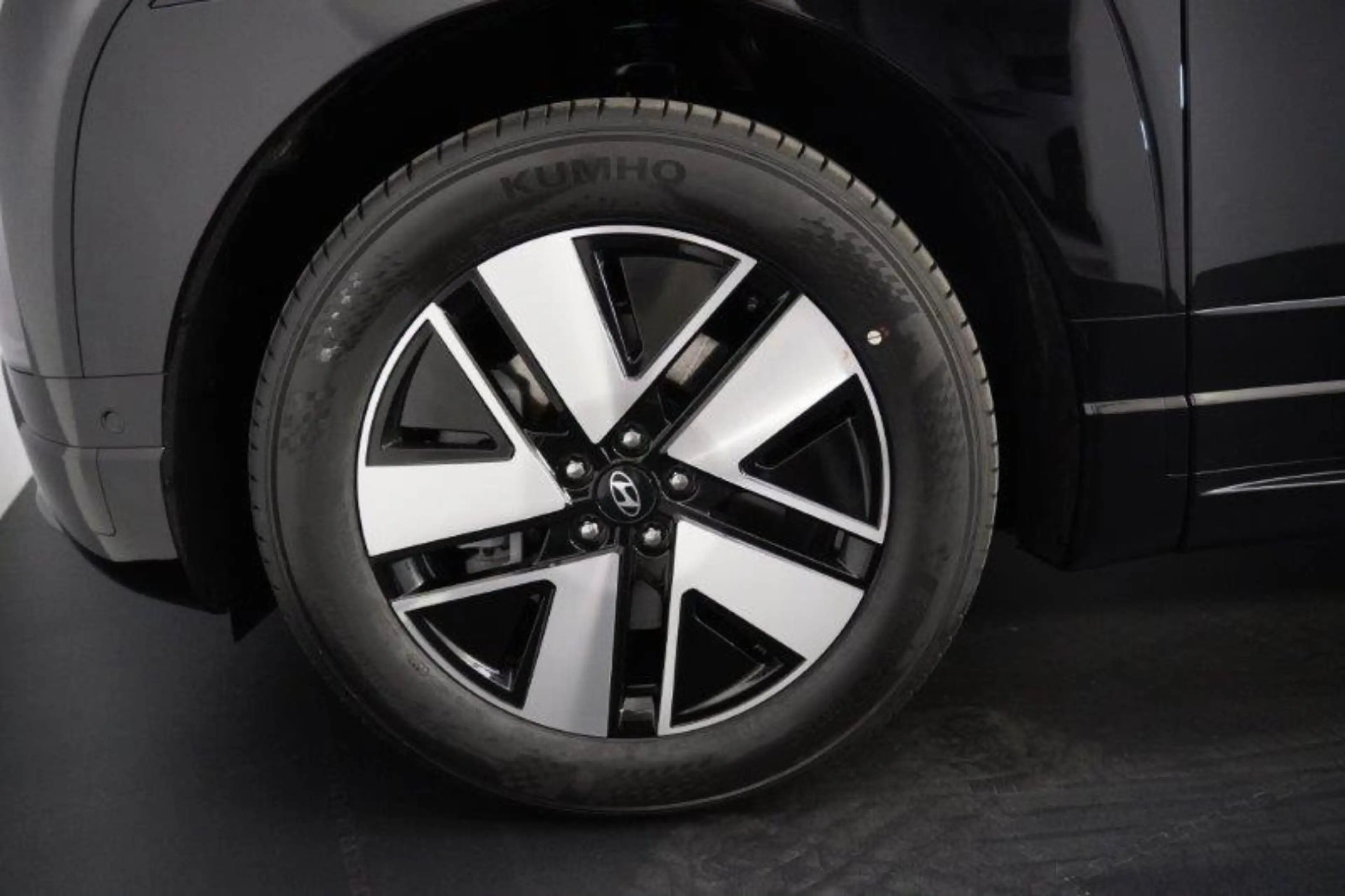 Hyundai IONIQ 9 Prestige Line 110 kWh 4WD — photo 3
