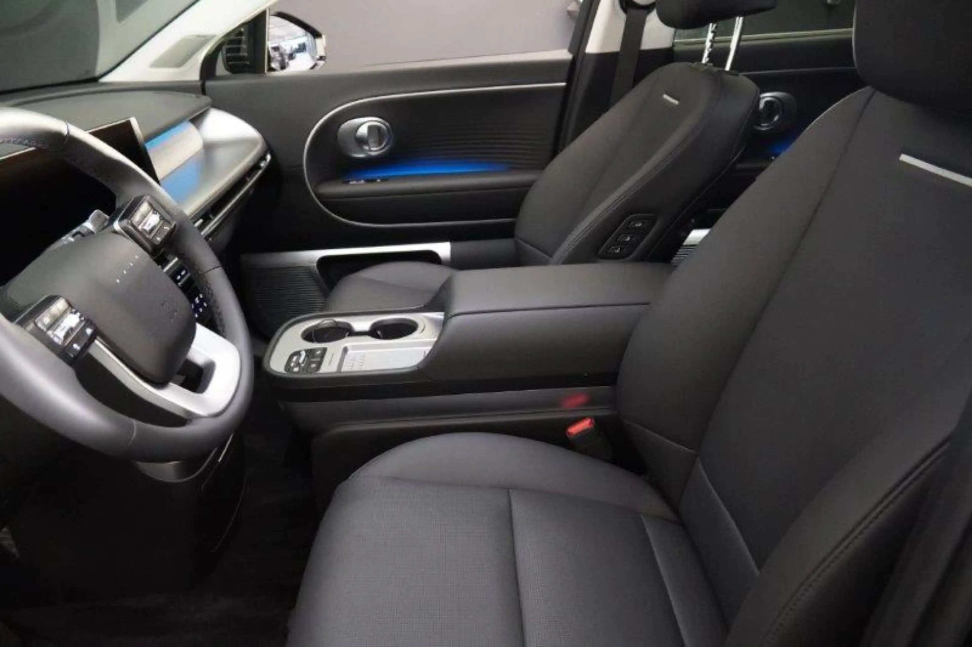 Hyundai IONIQ 9 Prestige Line 110 kWh 4WD — photo 4