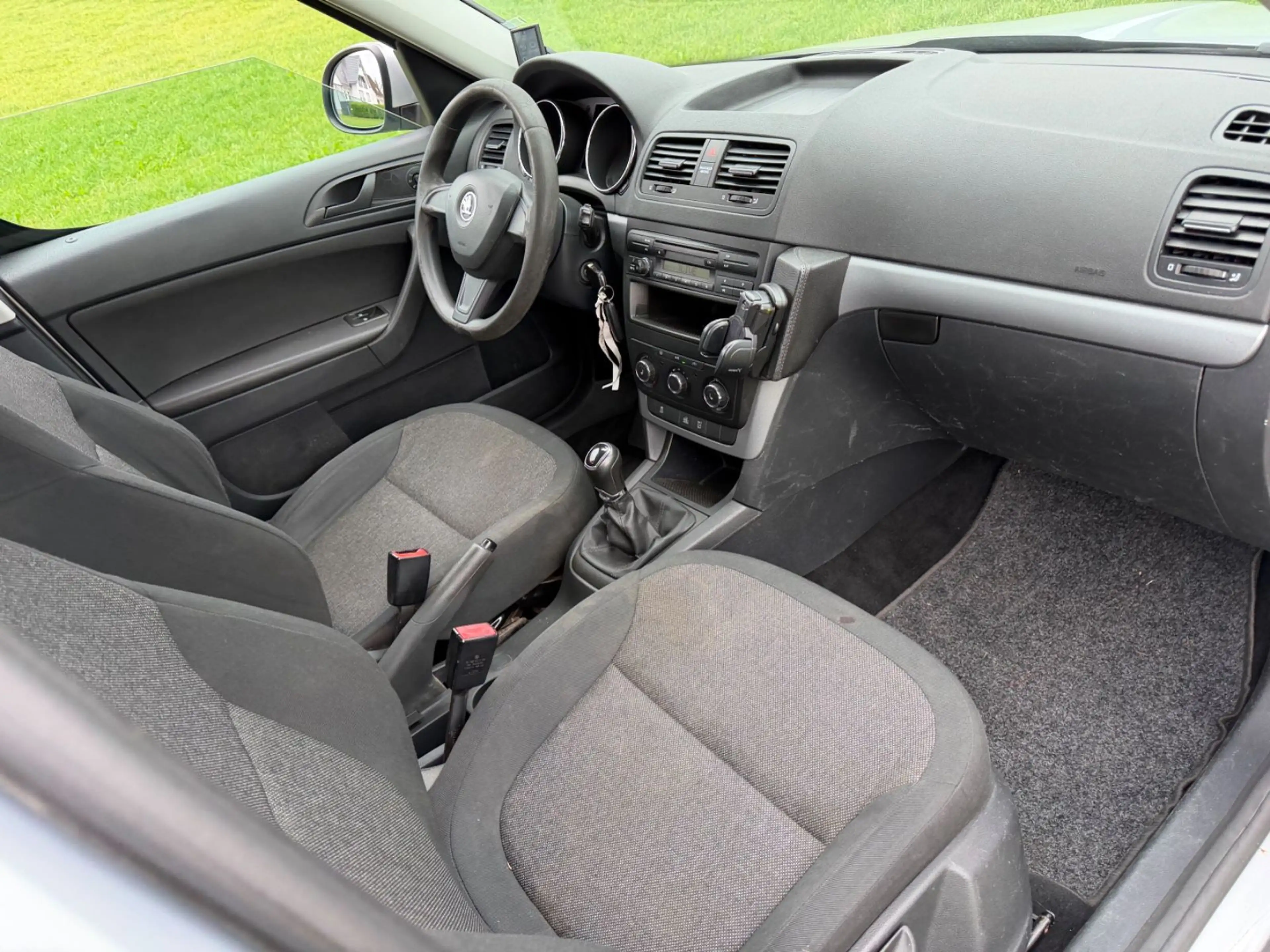 Skoda Yeti Active Outdoor 4x4 Allrad — photo 14