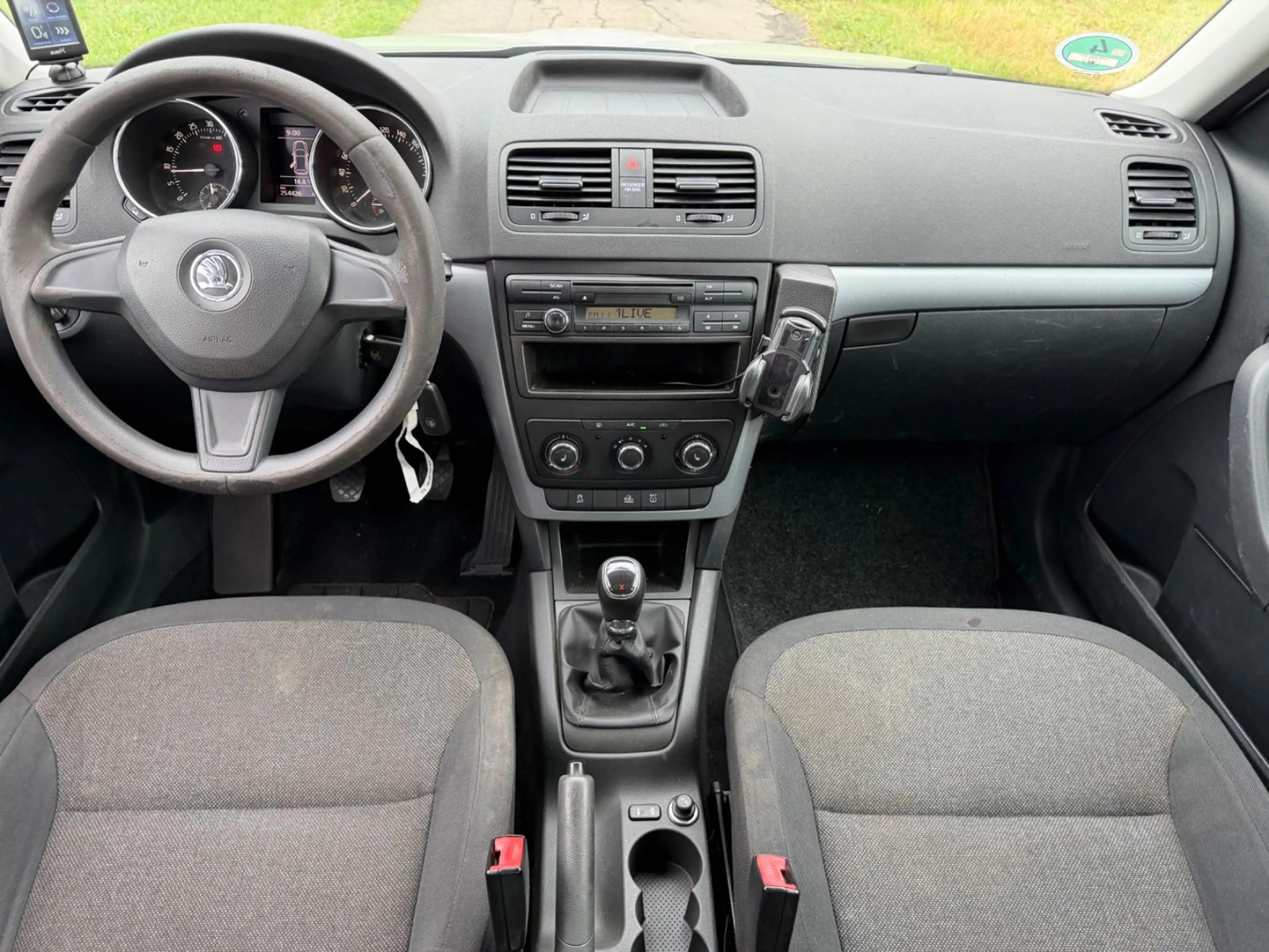 Skoda Yeti Active Outdoor 4x4 Allrad — photo 13