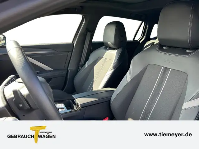 Opel Astra view 10