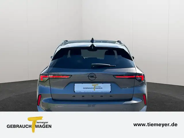 Opel Astra view 6