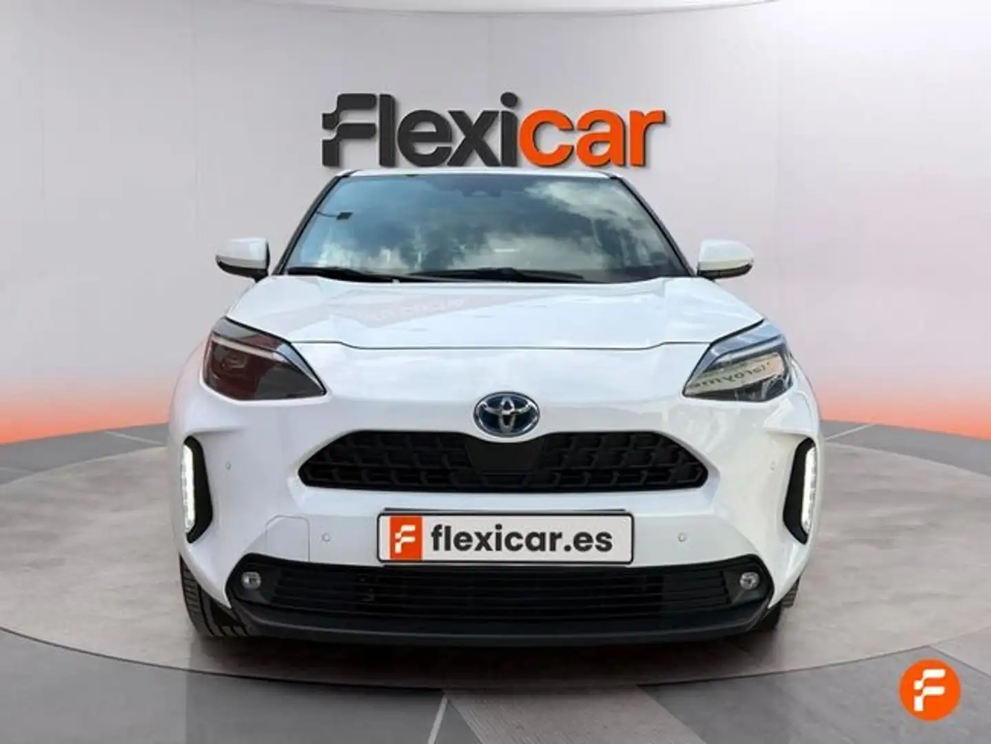 Toyota Yaris Cross 120H Active Tech Blanco - 2