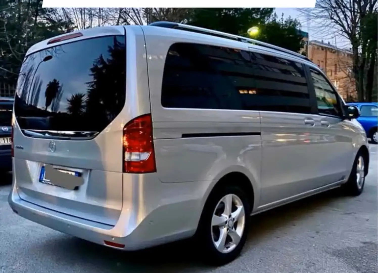 Mercedes-Benz V 220 - 1