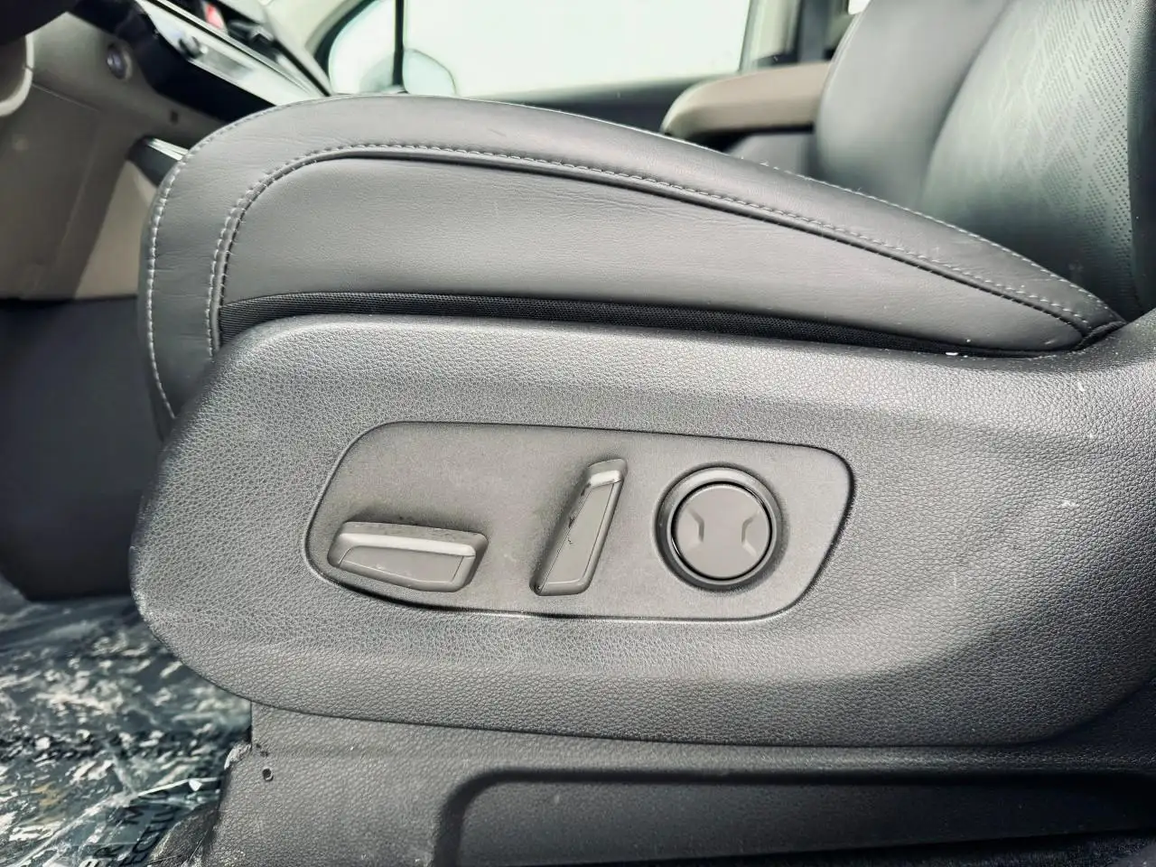 Kia Carnival снимка Kia Carnival