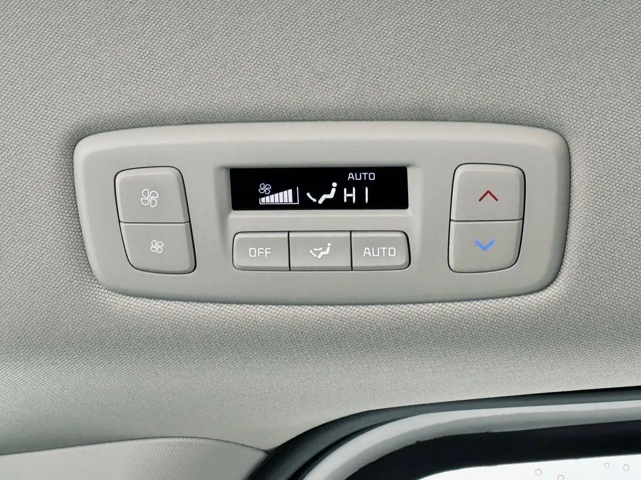 Kia Carnival снимка Kia Carnival