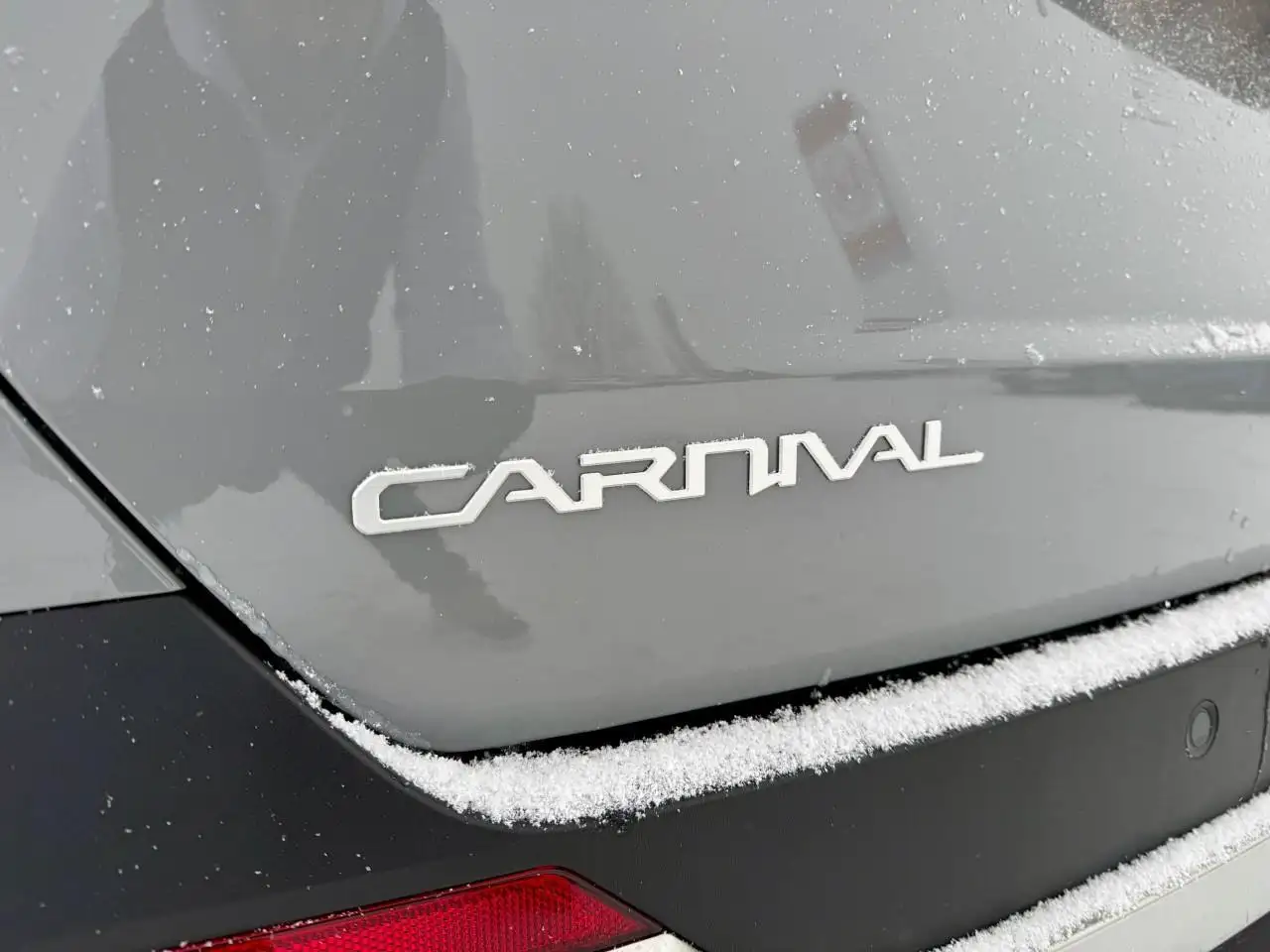 Kia Carnival снимка Kia Carnival