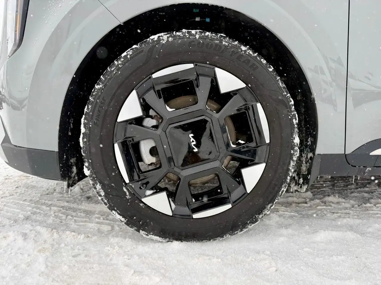 Kia Carnival снимка Kia Carnival