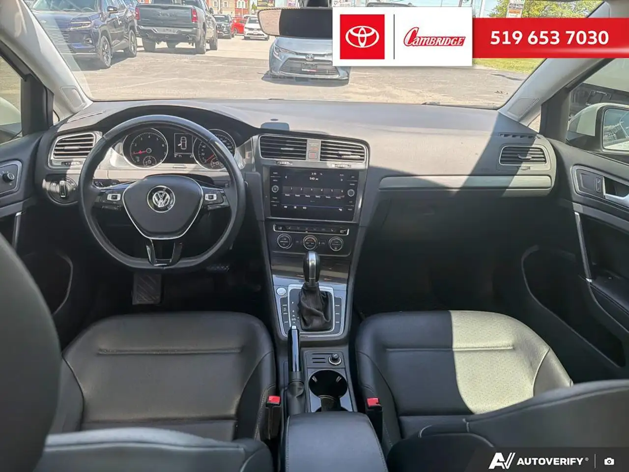 Volkswagen Golf снимка Volkswagen Golf