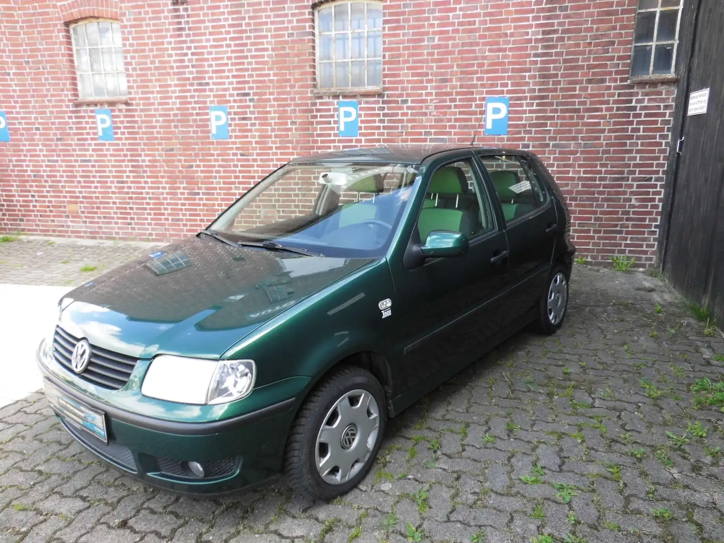Volkswagen Polo Comfortline 1,6V TÜV+Inspektion NEU*AUTOMATIK Green - 1
