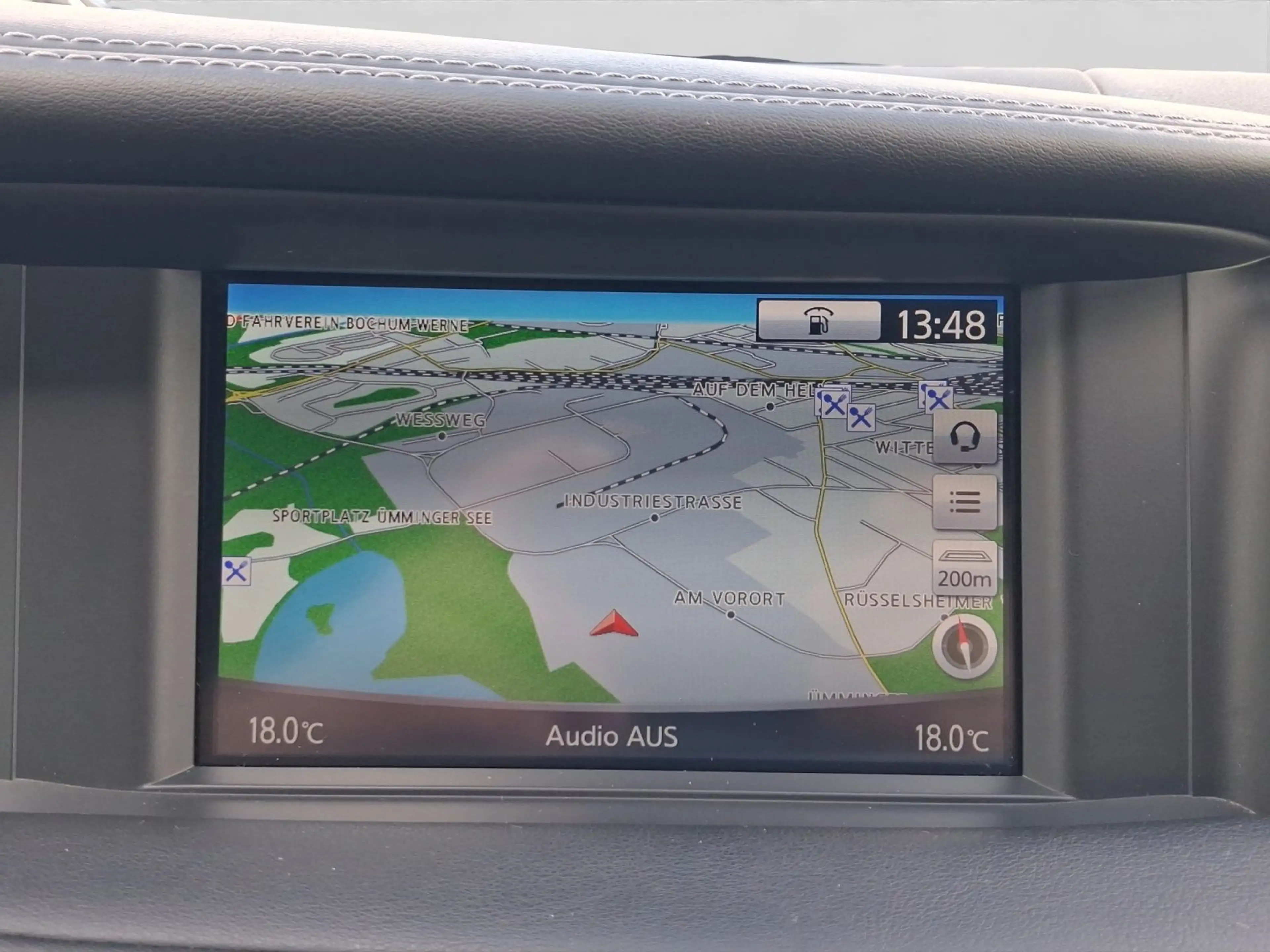 Infiniti QX30 2.0t AWD LUXE TECH LEDER LM18 KAMERA — photo 13