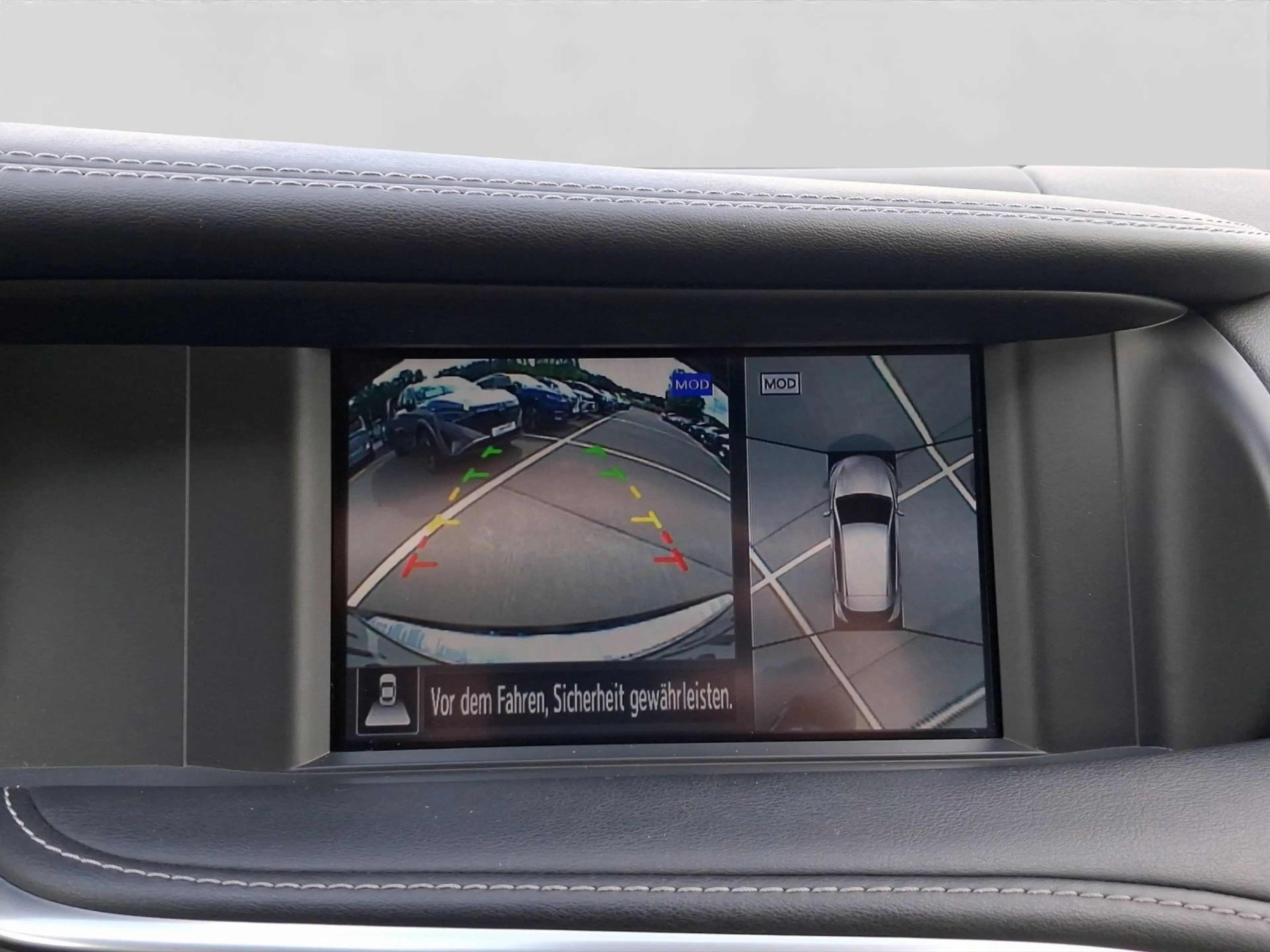 Infiniti QX30 2.0t AWD LUXE TECH LEDER LM18 KAMERA — photo 12