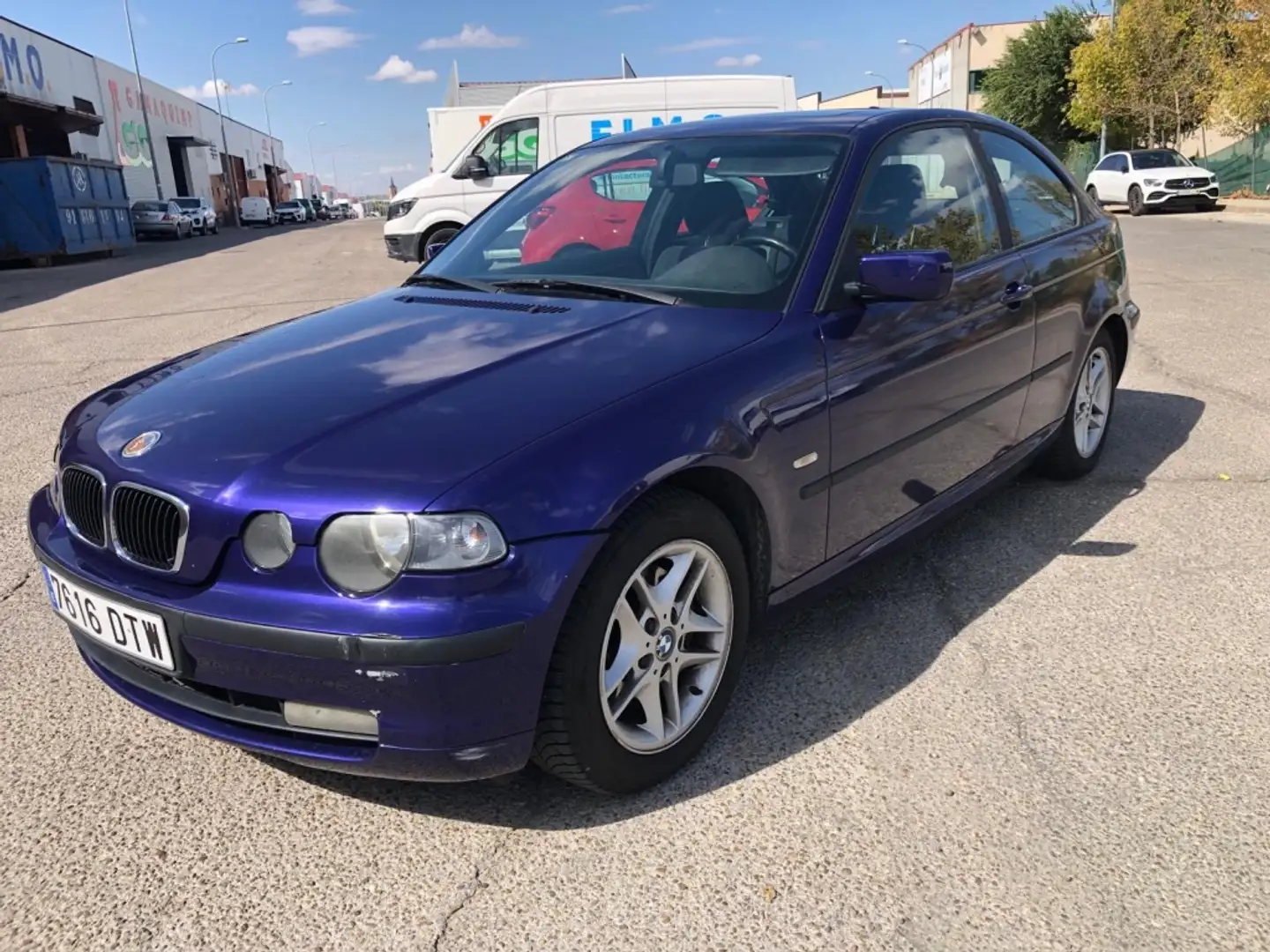 BMW 320 td Compact Aut. Burdeos - 1