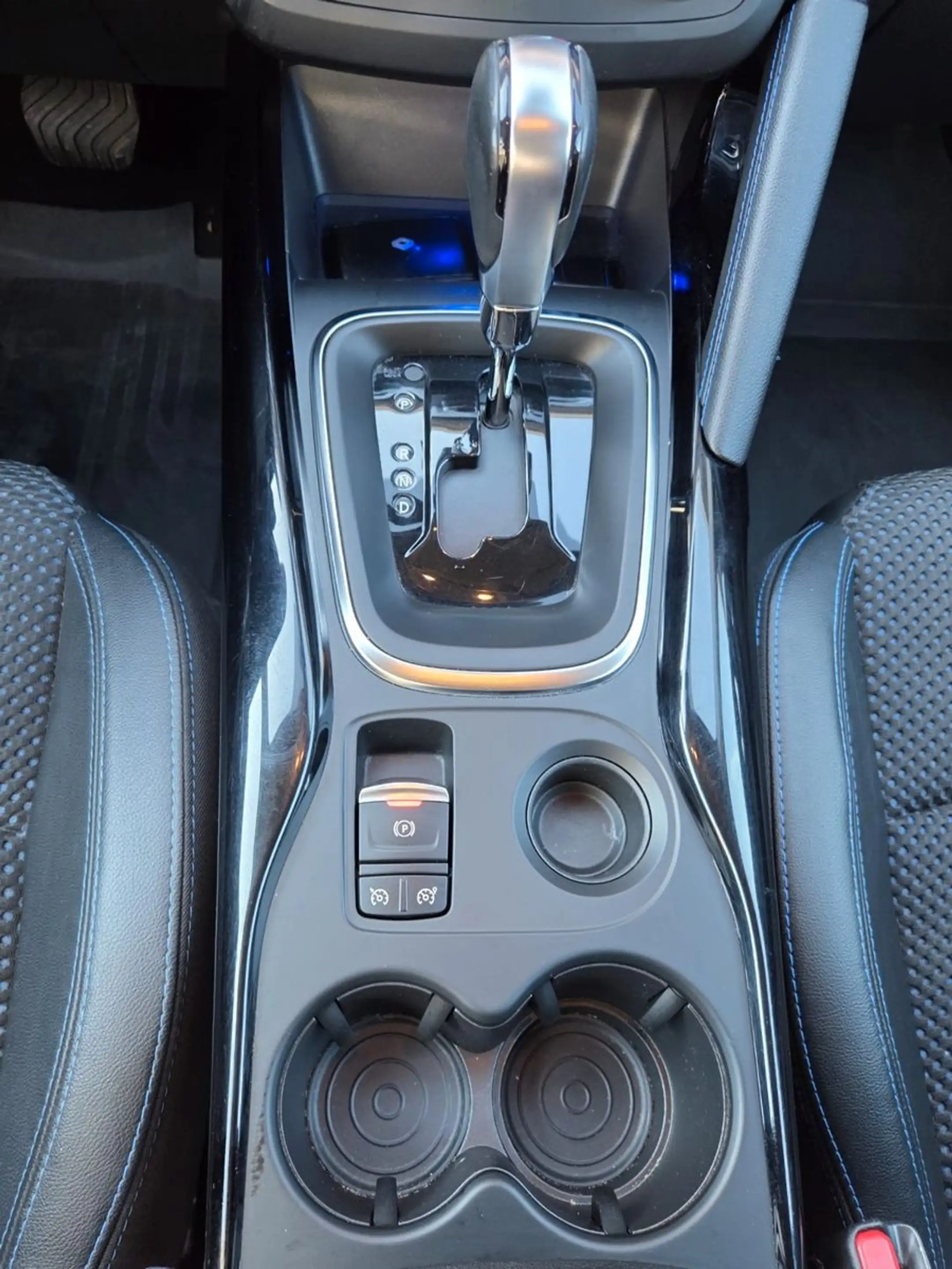 Renault Kadjar Limited 1.4/NAVI/KLIMAATM/TEMPOMAT — photo 9