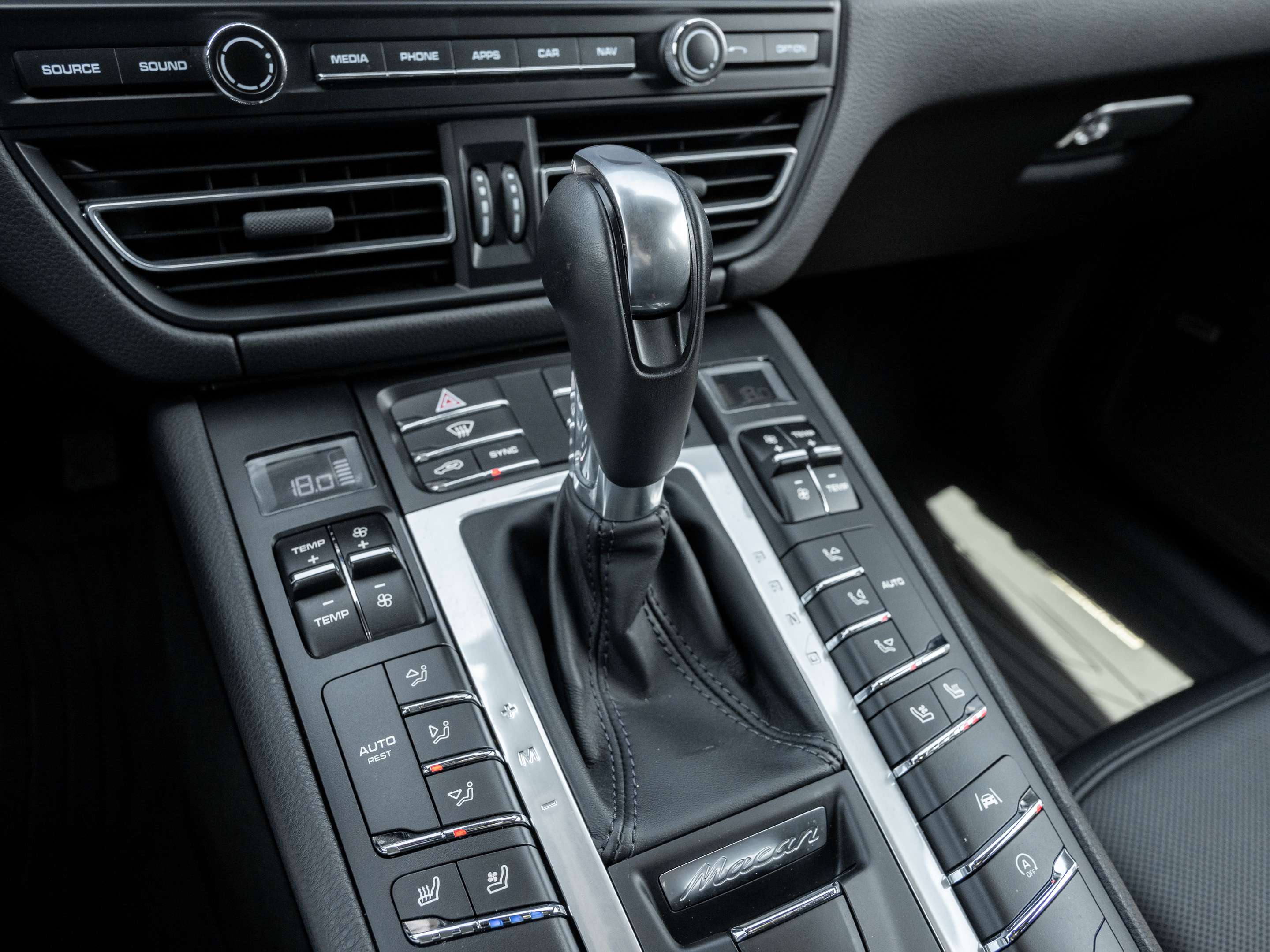 2021 Porsche Macan | Warranty Until May 2027 thumb 20