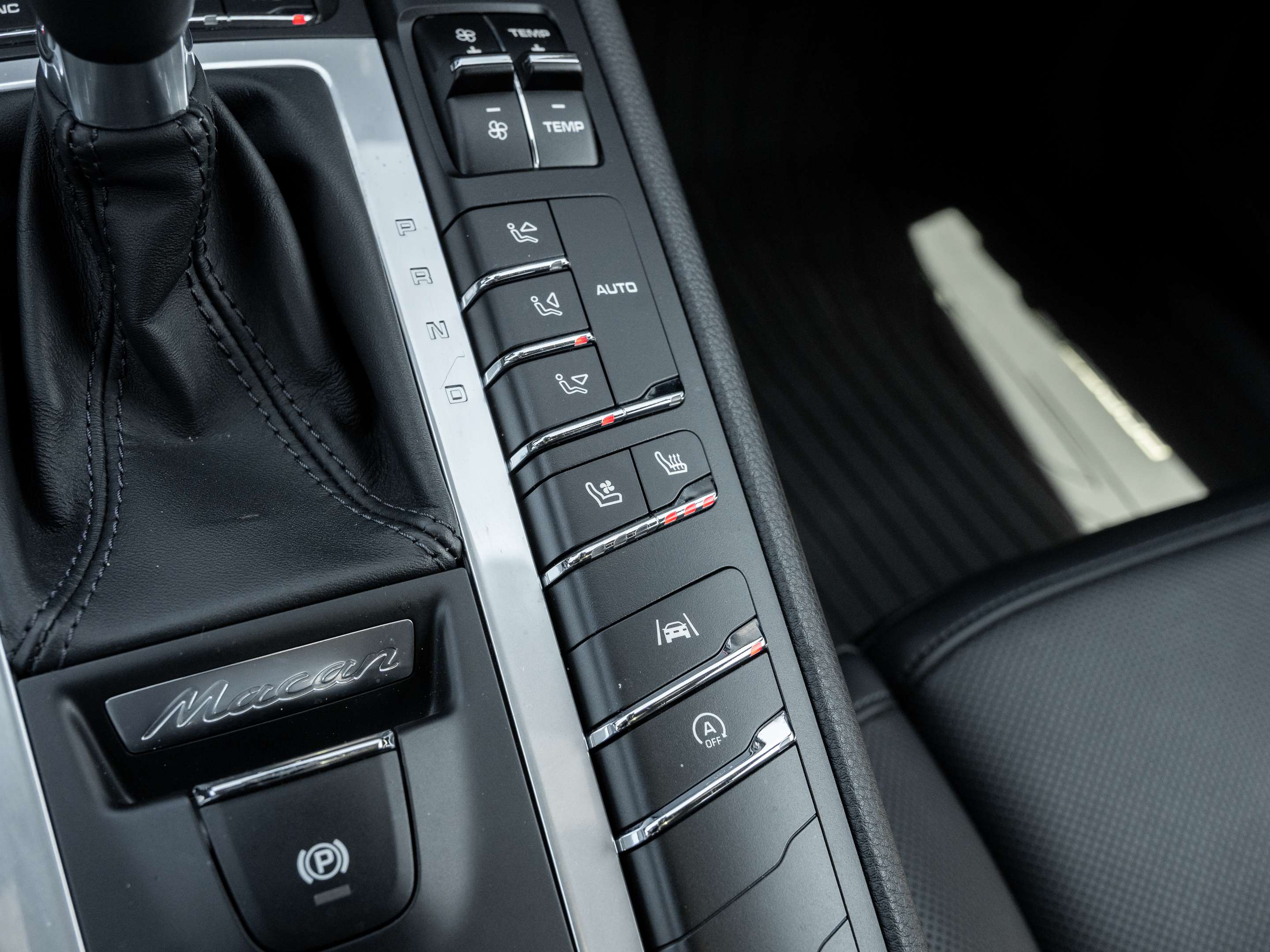 2021 Porsche Macan | Warranty Until May 2027 thumb 22
