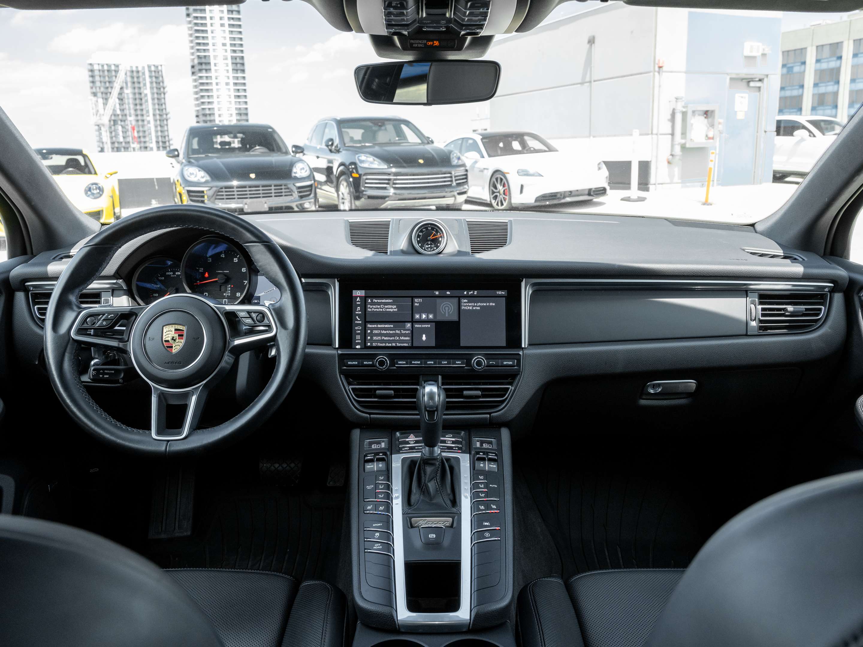 2021 Porsche Macan | Warranty Until May 2027 thumb 29