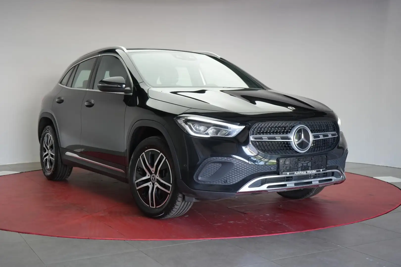 Mercedes-Benz GLA 200 d 8G-DCT Progressive Navi/Distronic/Kame Black - 1