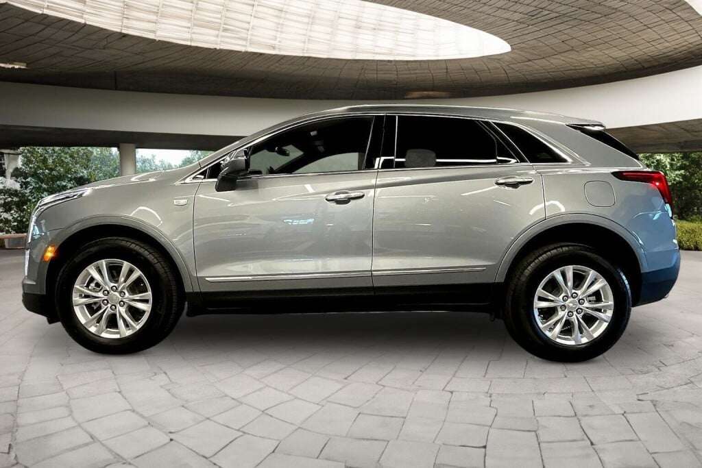 2026 Cadillac XT5 LUXURY AWD — photo 4