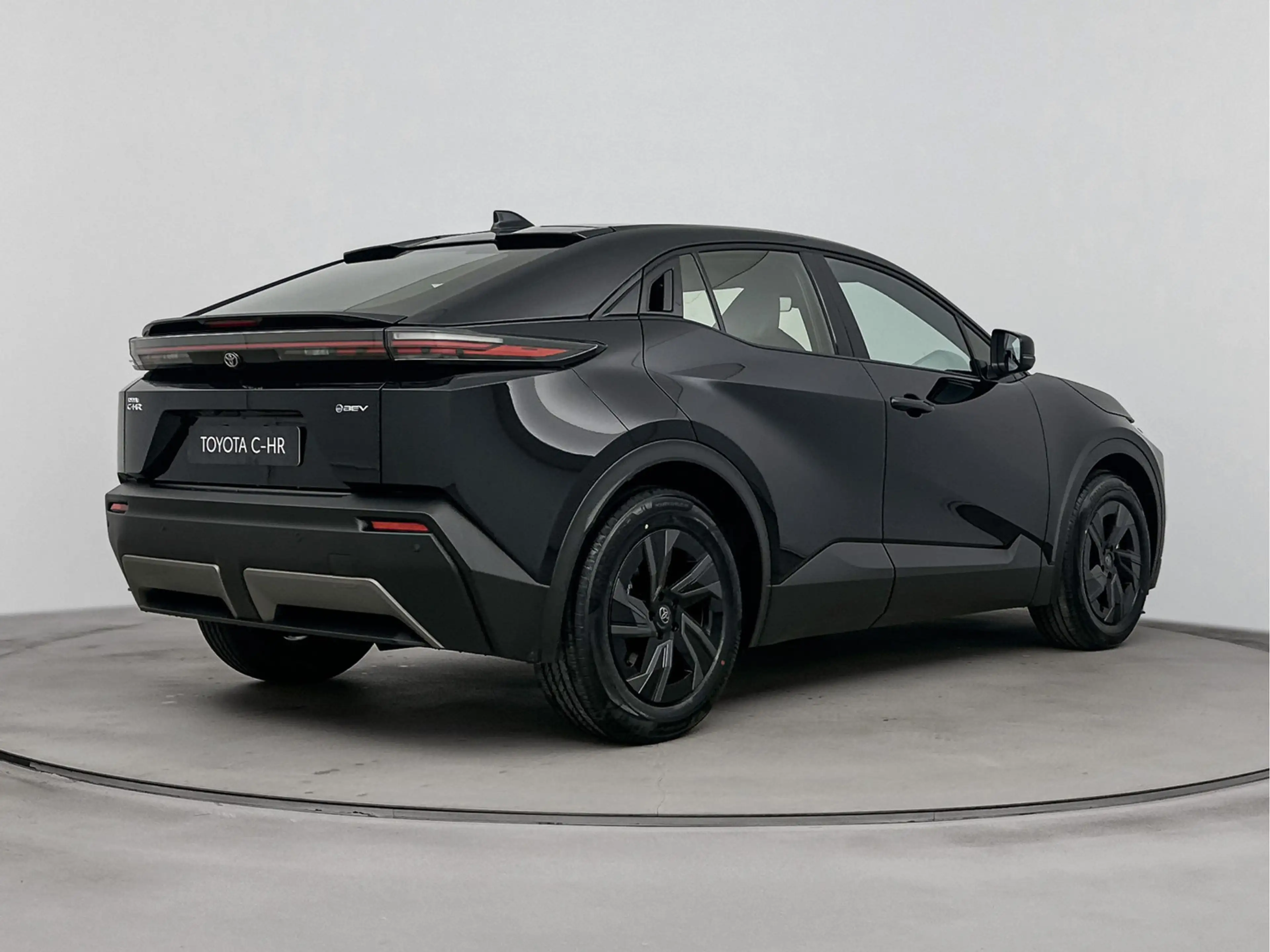 Toyota C-HR+ First Edition 77 kWh Demo auto — photo 4