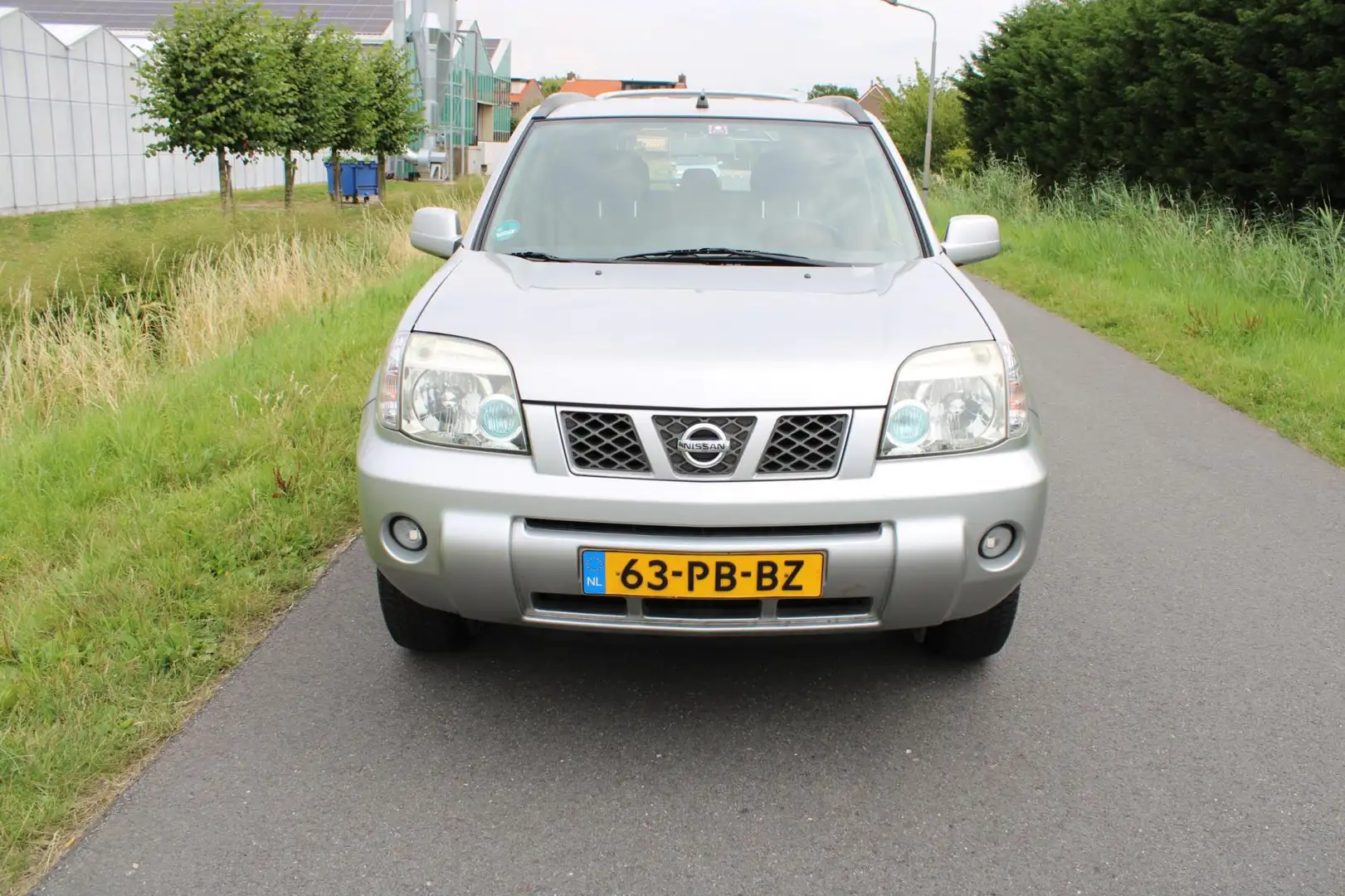 Nissan X-Trail 2.0 Comfort 4X4 met Airco Grijs - 2