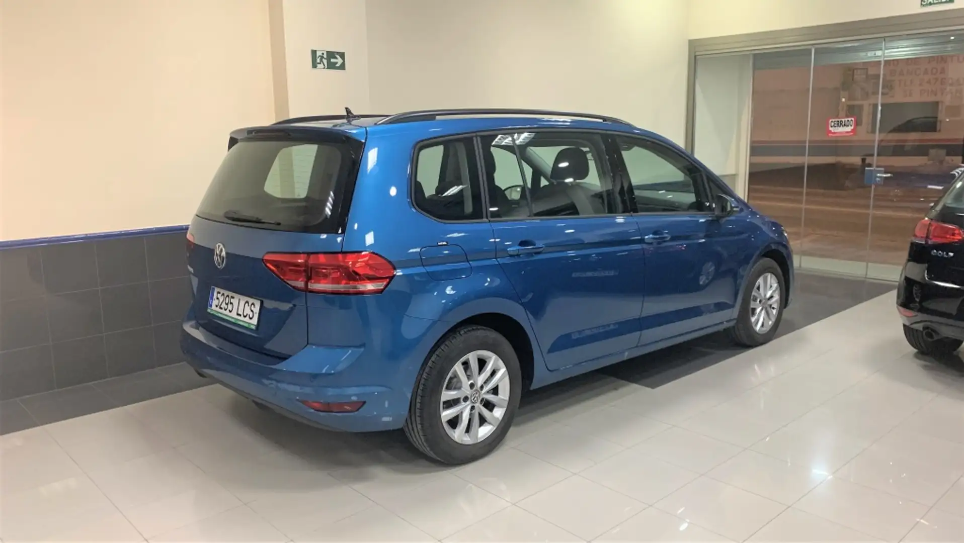Volkswagen Touran 1.6TDI CR BMT Advance DSG7 85kW RAC Azul - 2
