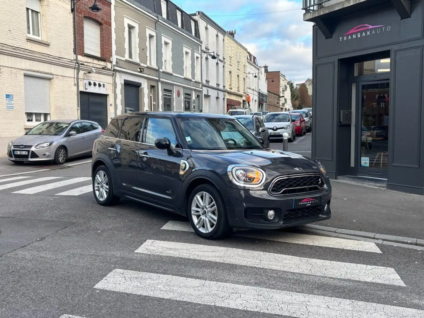 MINI Cooper Countryman F60 Cooper SE HYBRID 224 ALL 4 BVA6 BUISINESS / TOIT OUVRANT / AFFICHAGE TETE HAUTE Gris - 2