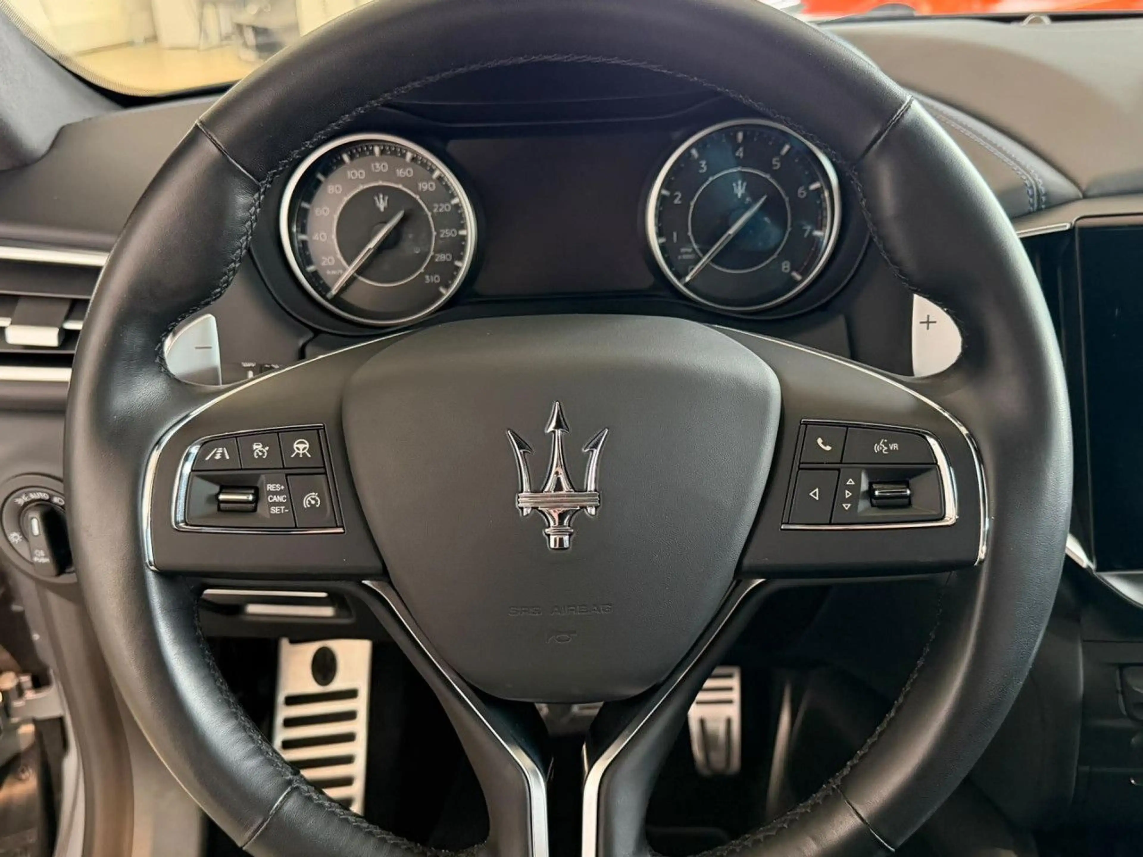 Maserati Ghibli Hybrid GranLusso Bluetooth Vollleder Klima — photo 11
