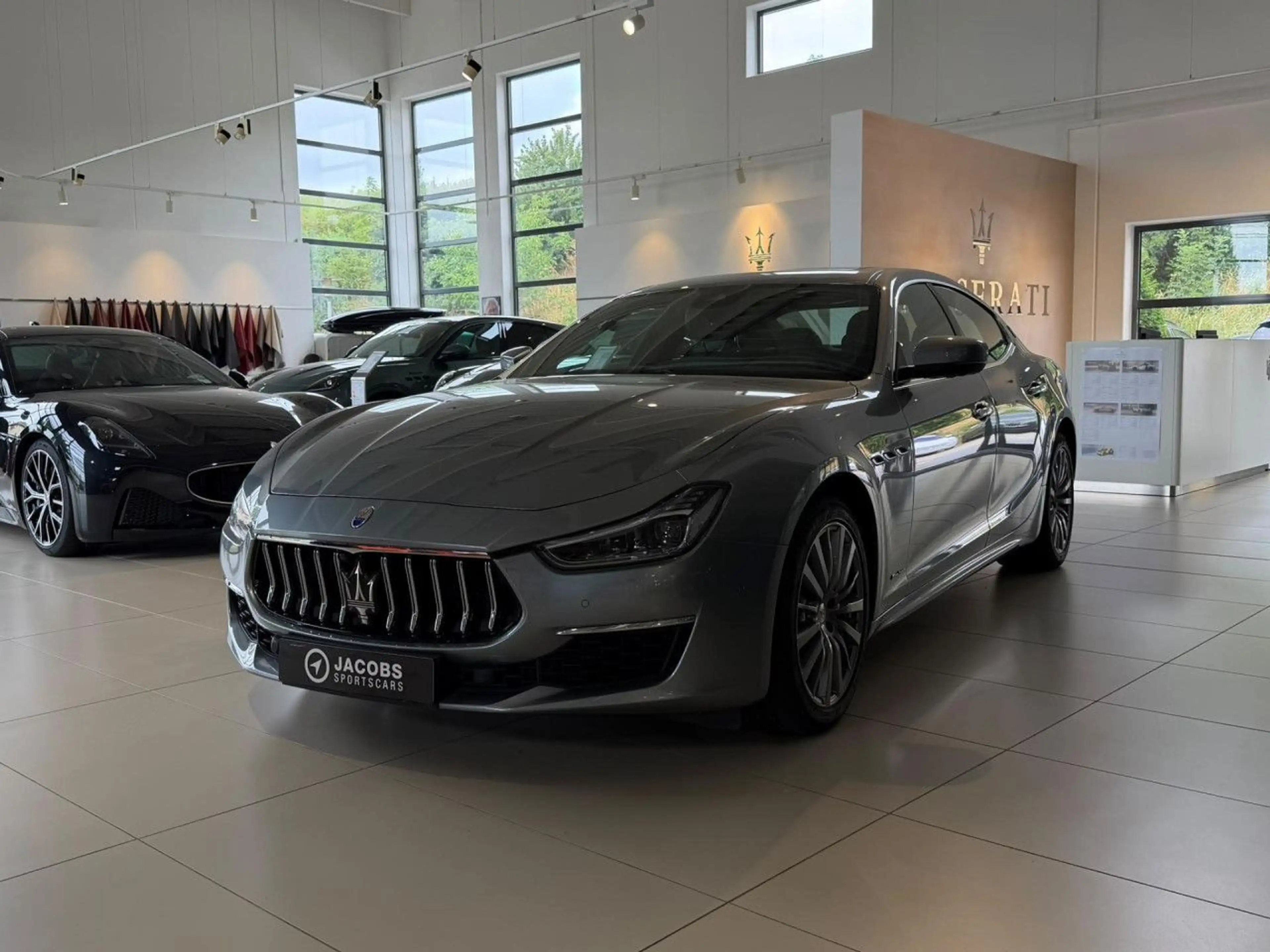 Maserati Ghibli Hybrid GranLusso Bluetooth Vollleder Klima