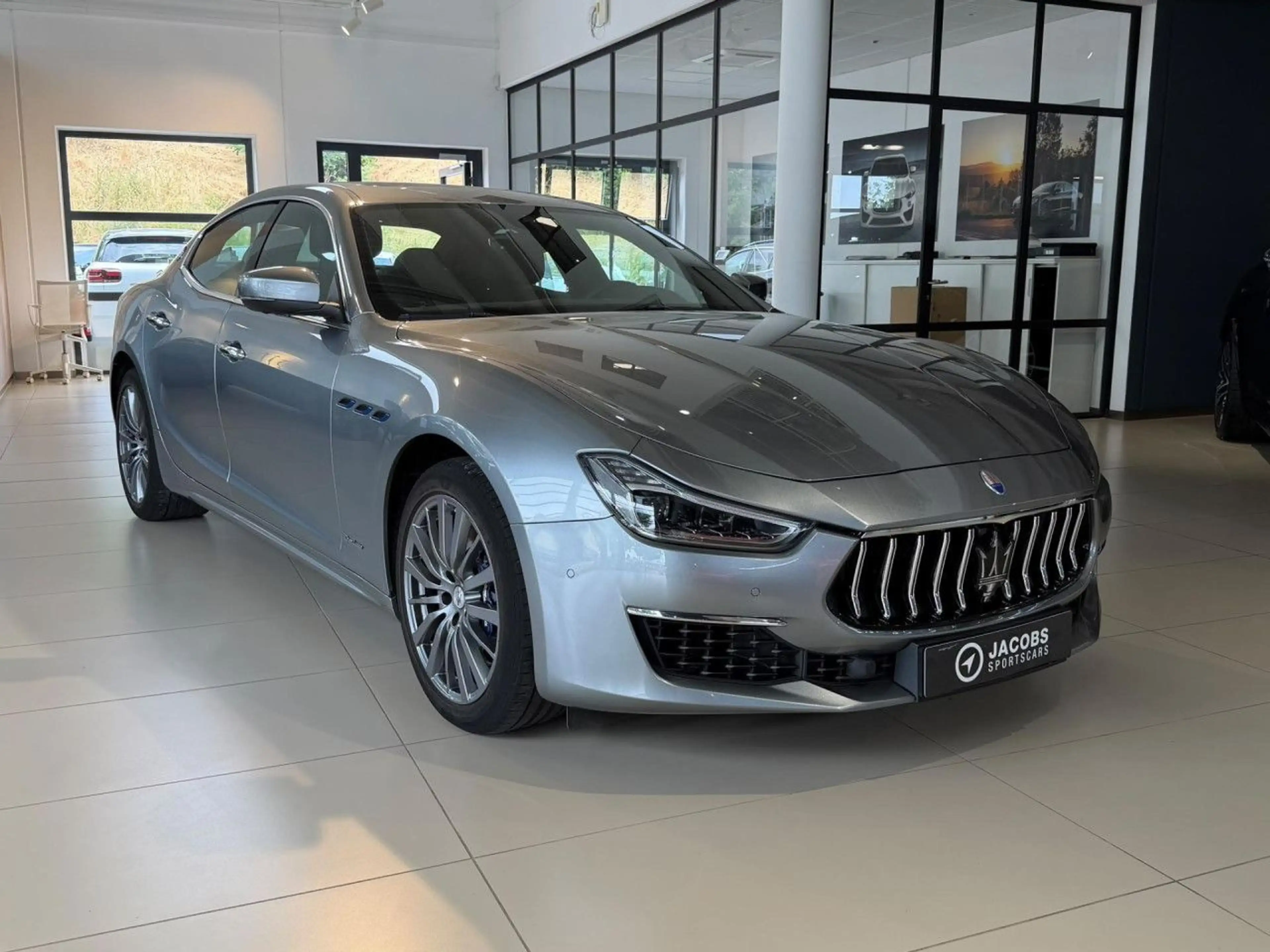 Maserati Ghibli Hybrid GranLusso Bluetooth Vollleder Klima — photo 3