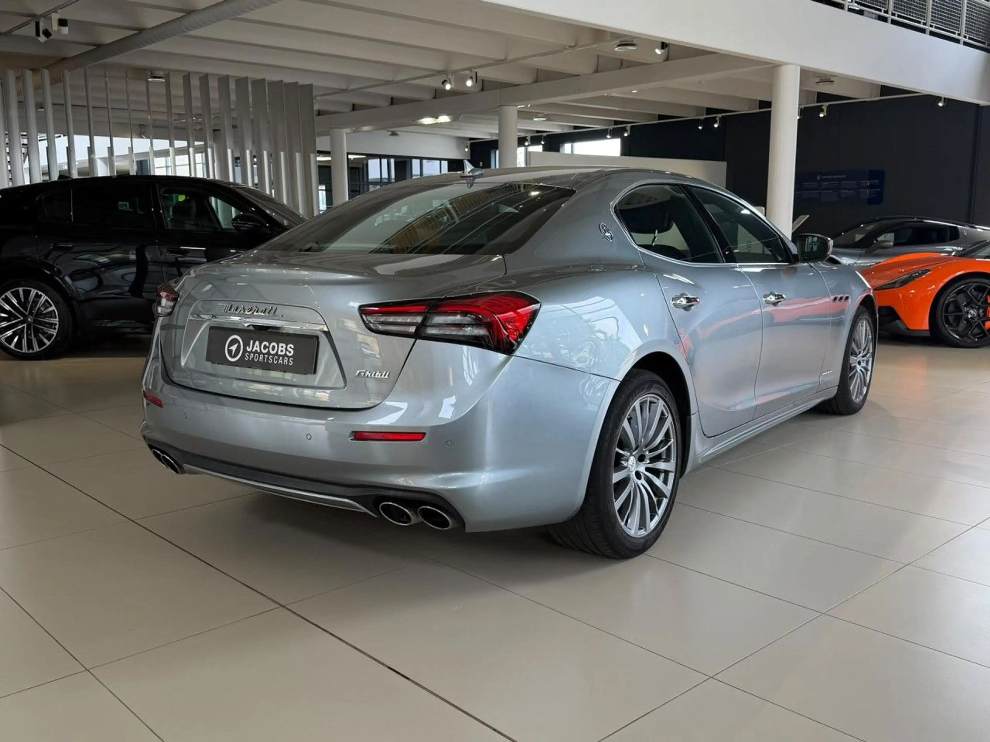 Maserati Ghibli Hybrid GranLusso Bluetooth Vollleder Klima — photo 5
