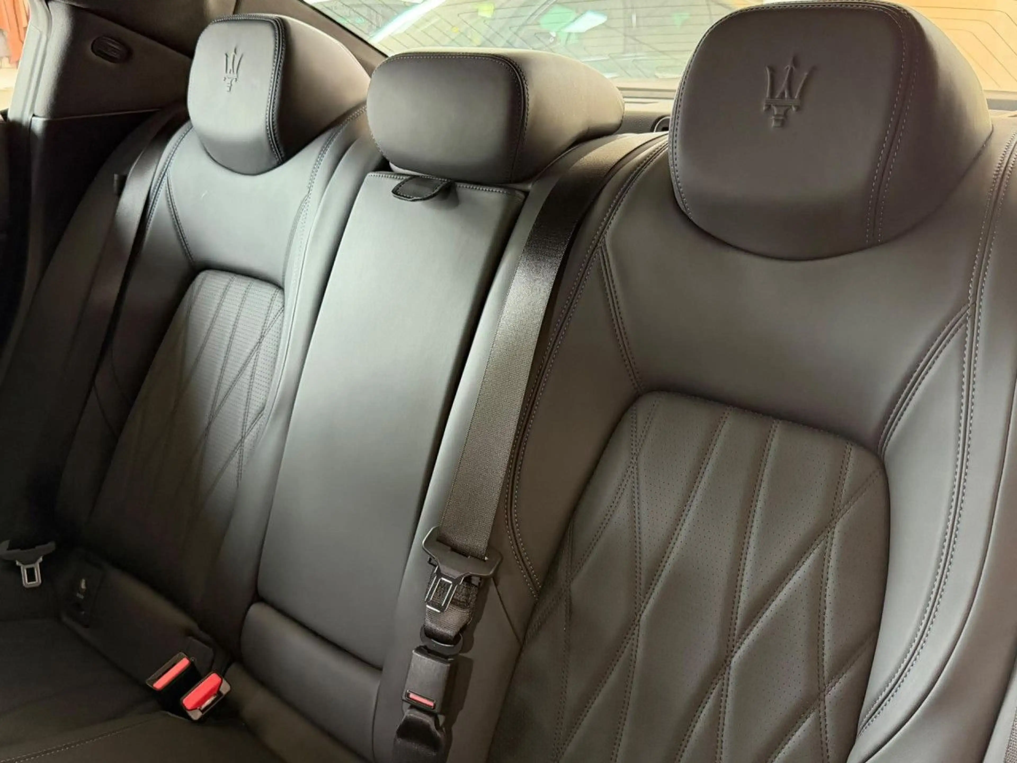 Maserati Ghibli Hybrid GranLusso Bluetooth Vollleder Klima — photo 15