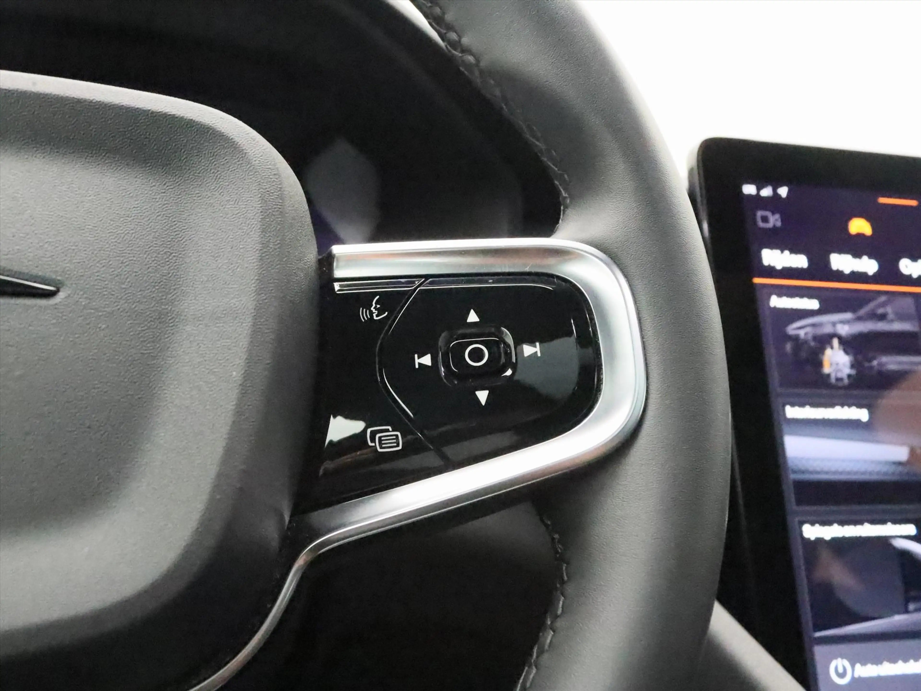 Polestar 2 Standard Range Single Motor 63kWh 225pk 94.3% Soh[ — photo 24