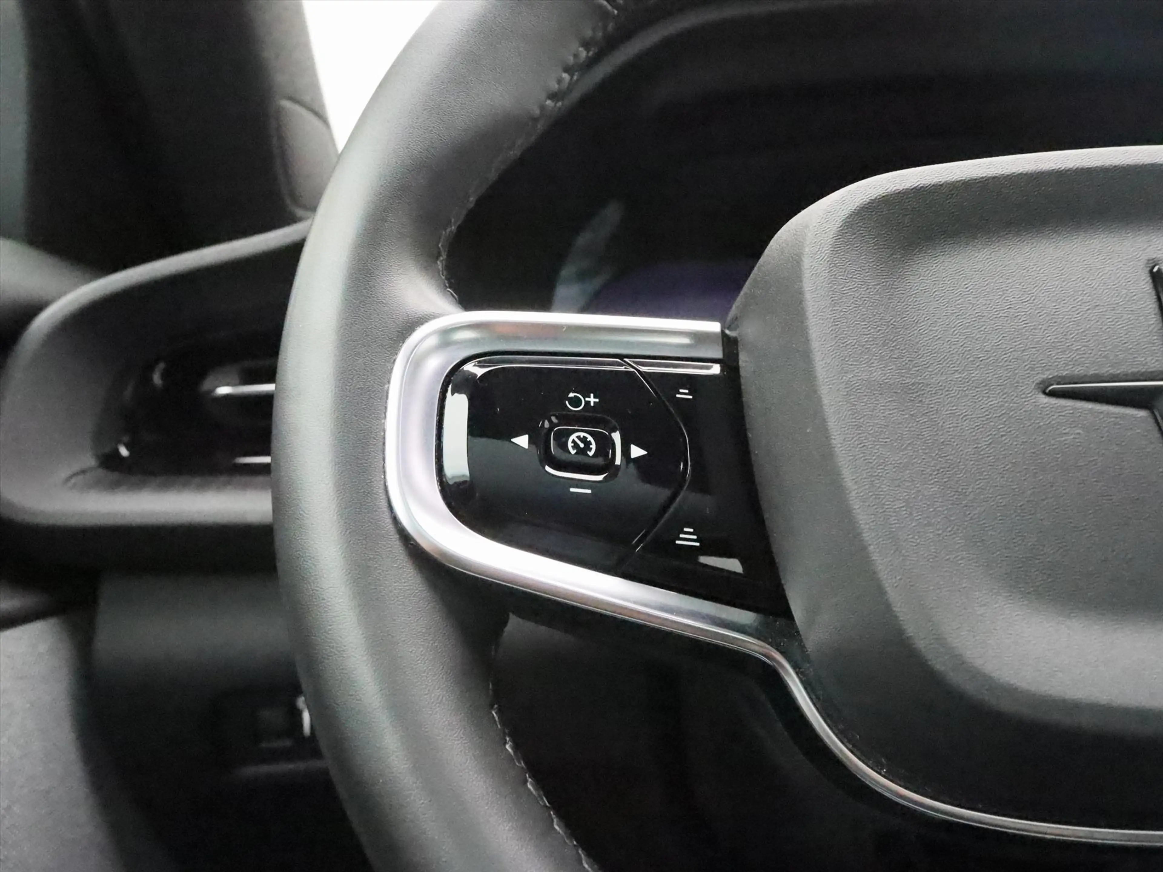 Polestar 2 Standard Range Single Motor 63kWh 225pk 94.3% Soh[ — photo 23