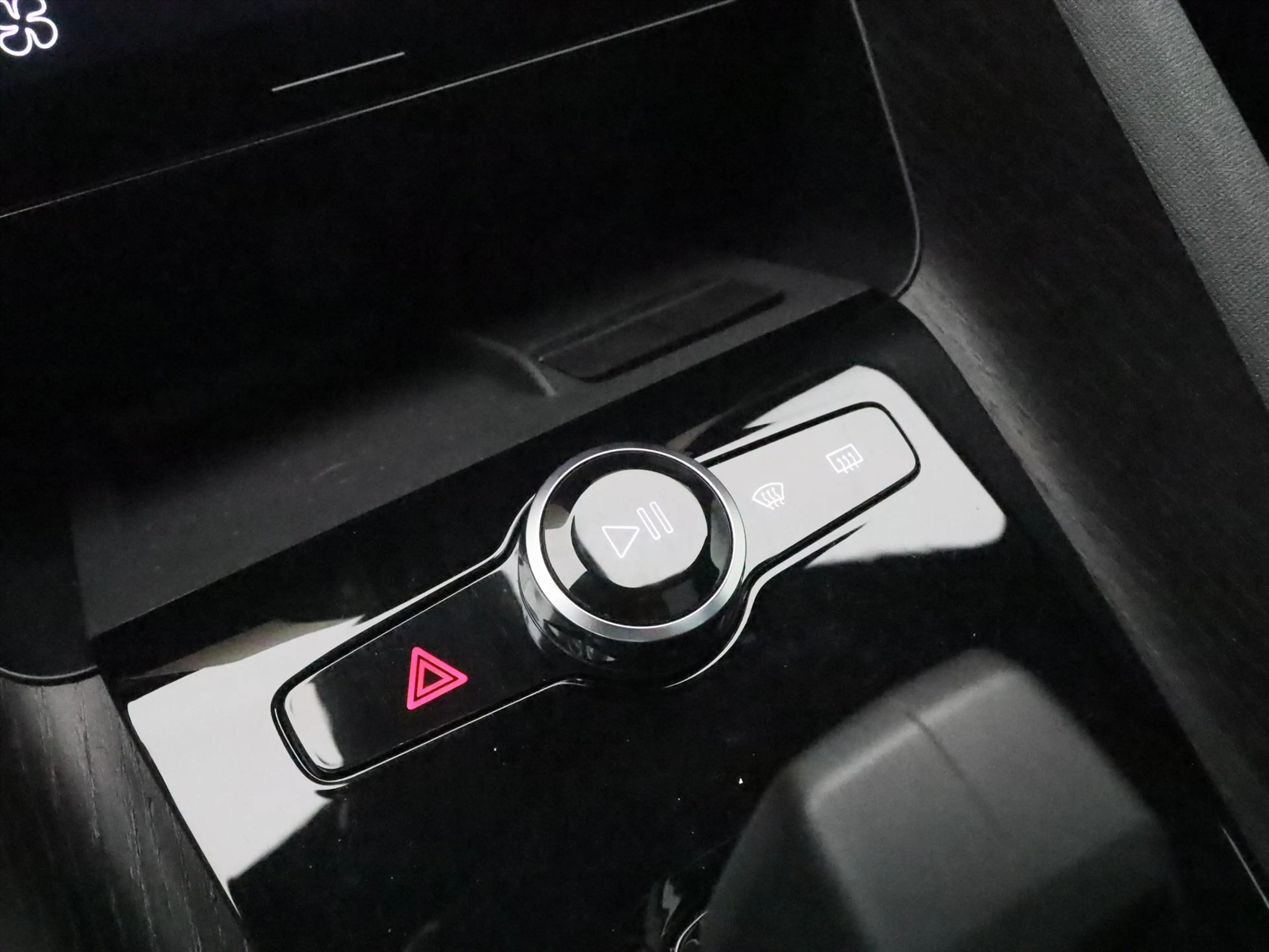 Polestar 2 Standard Range Single Motor 63kWh 225pk 94.3% Soh[ — photo 40