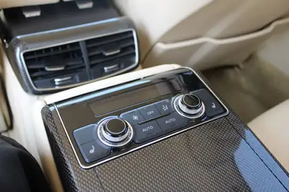 Annonce voiture d'occasion Audi S8 - CARADIZE