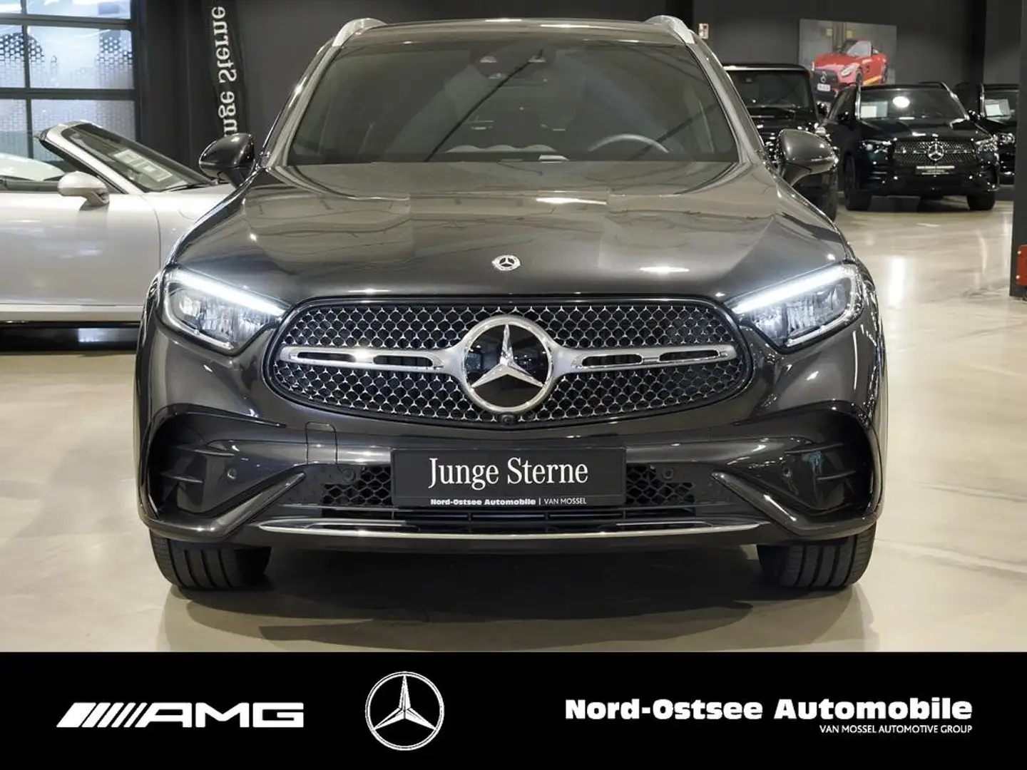 Mercedes-Benz GLC 300 d 4M AMG KAMERA AHK DISTRONIC KEYLESS Grau - 2