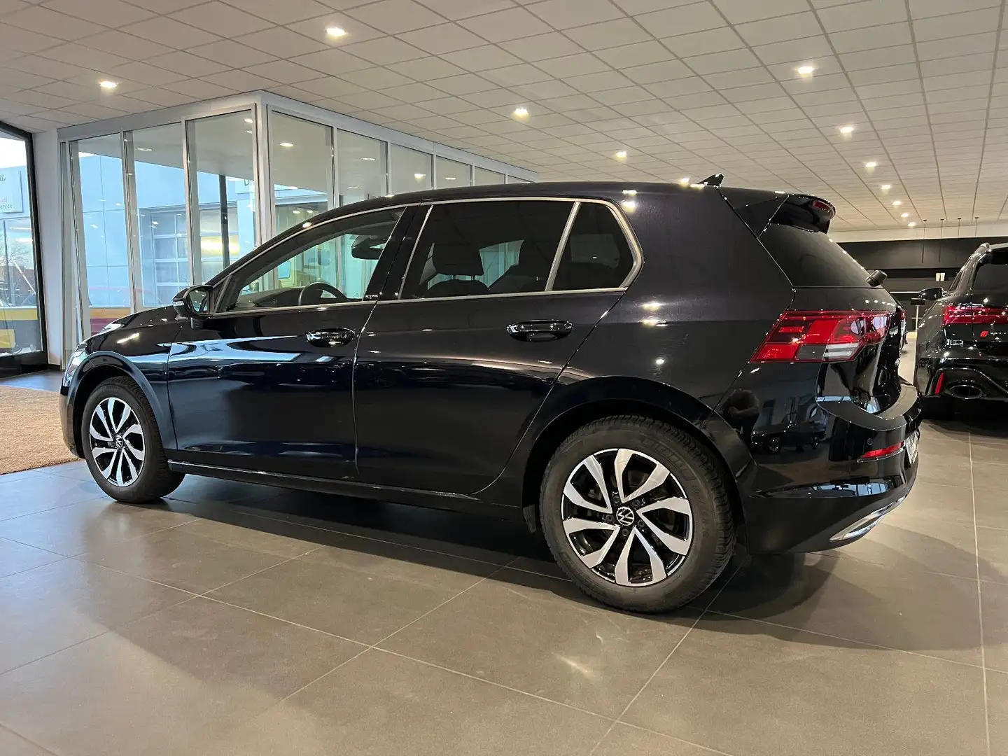Volkswagen Golf 1.5 TSI Active | LED | Navi | App | DAB Schwarz - 2
