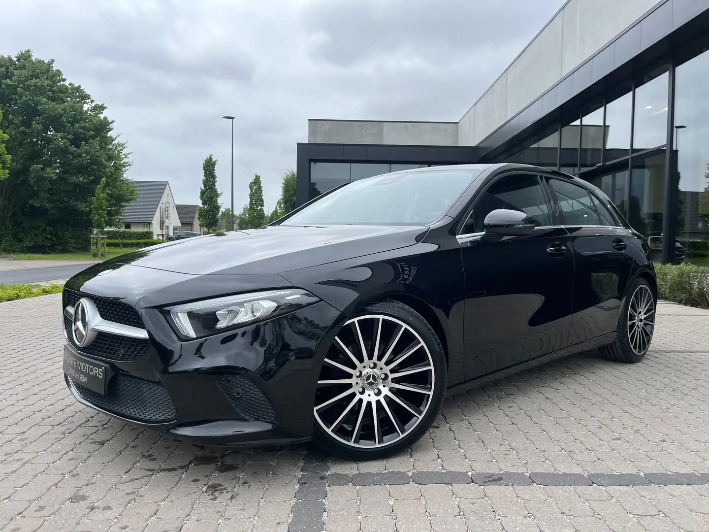 Mercedes-Benz A 180 Lederen-Sportzetels/Gps/Carplay/Camera/Zetelverwar Zwart - 2