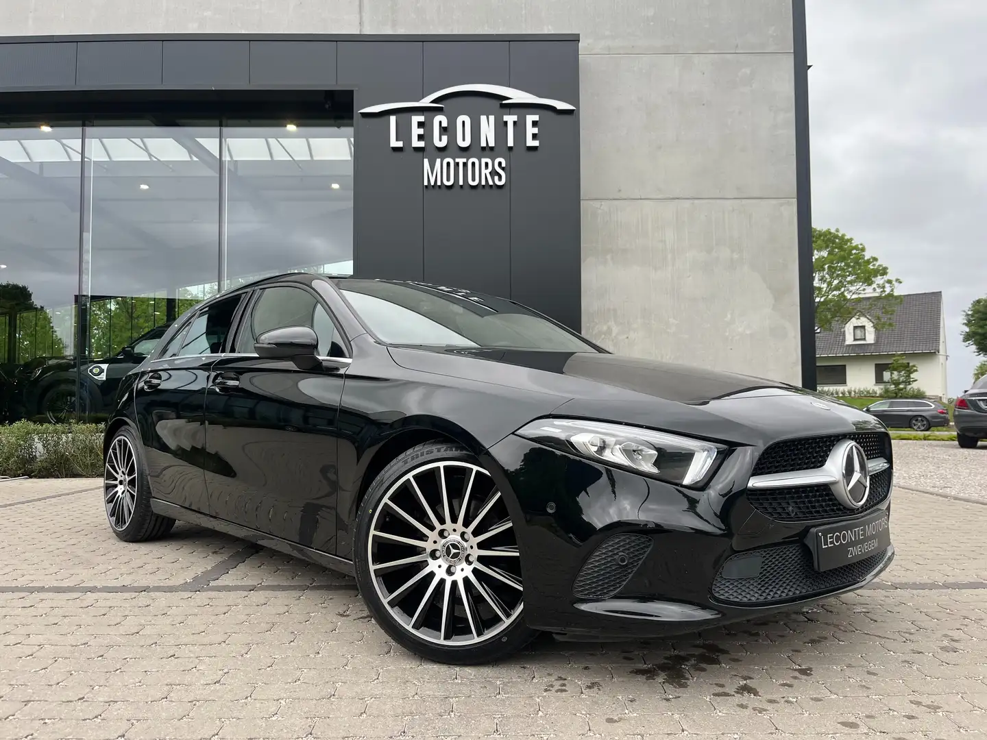 Mercedes-Benz A 180 Lederen-Sportzetels/Gps/Carplay/Camera/Zetelverwar Zwart - 1