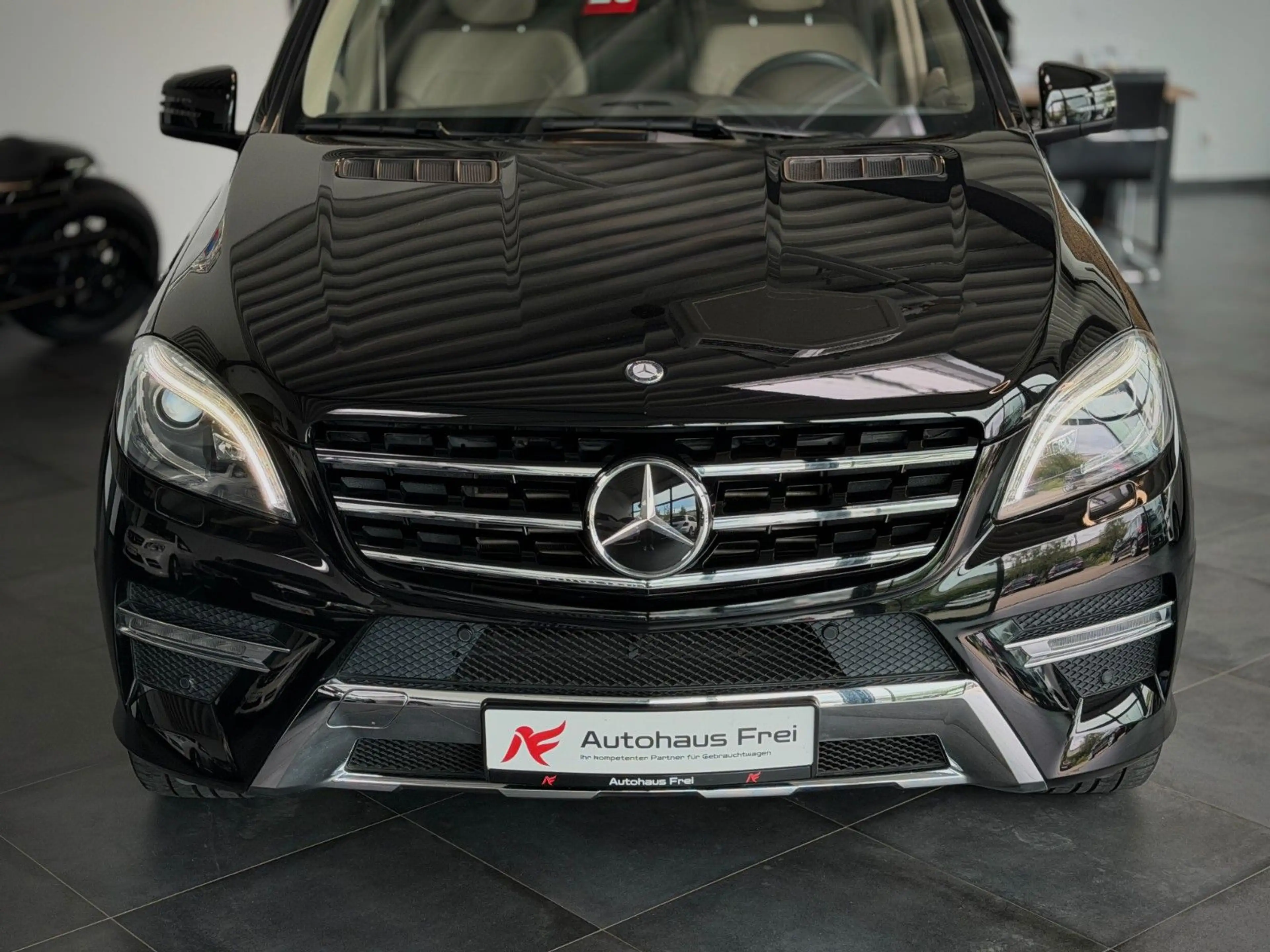Mercedes-Benz ML 250 4Matic *AMG*Distro+*TotwASS*SpurASS*Pano* — photo 14